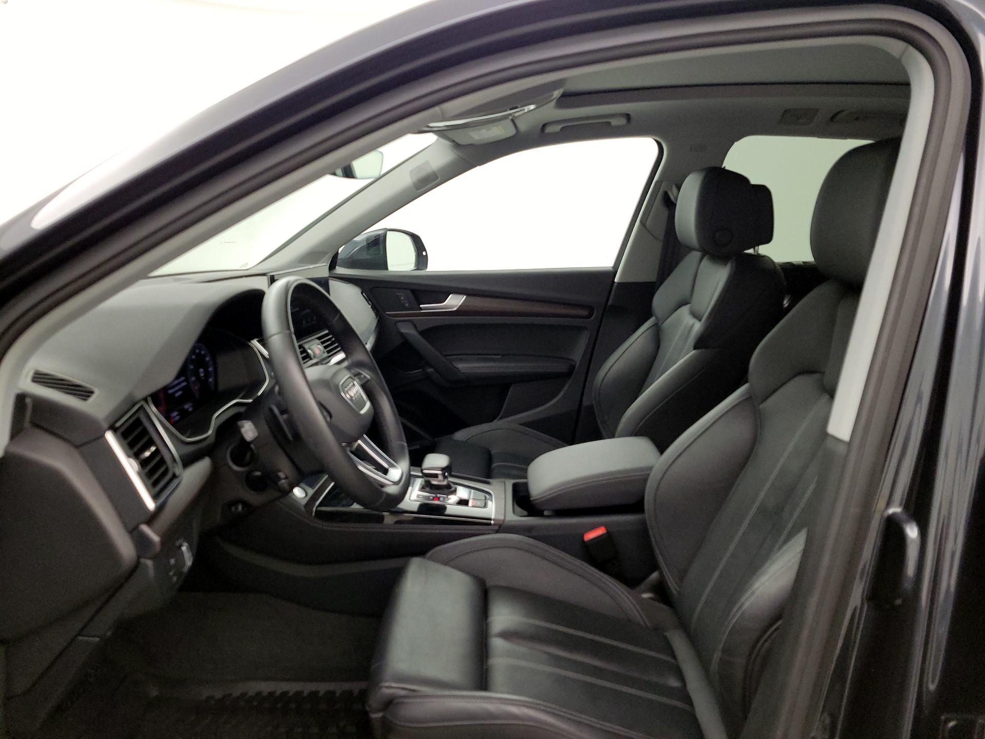Thumbnail: 2023 Audi Q5 - 11