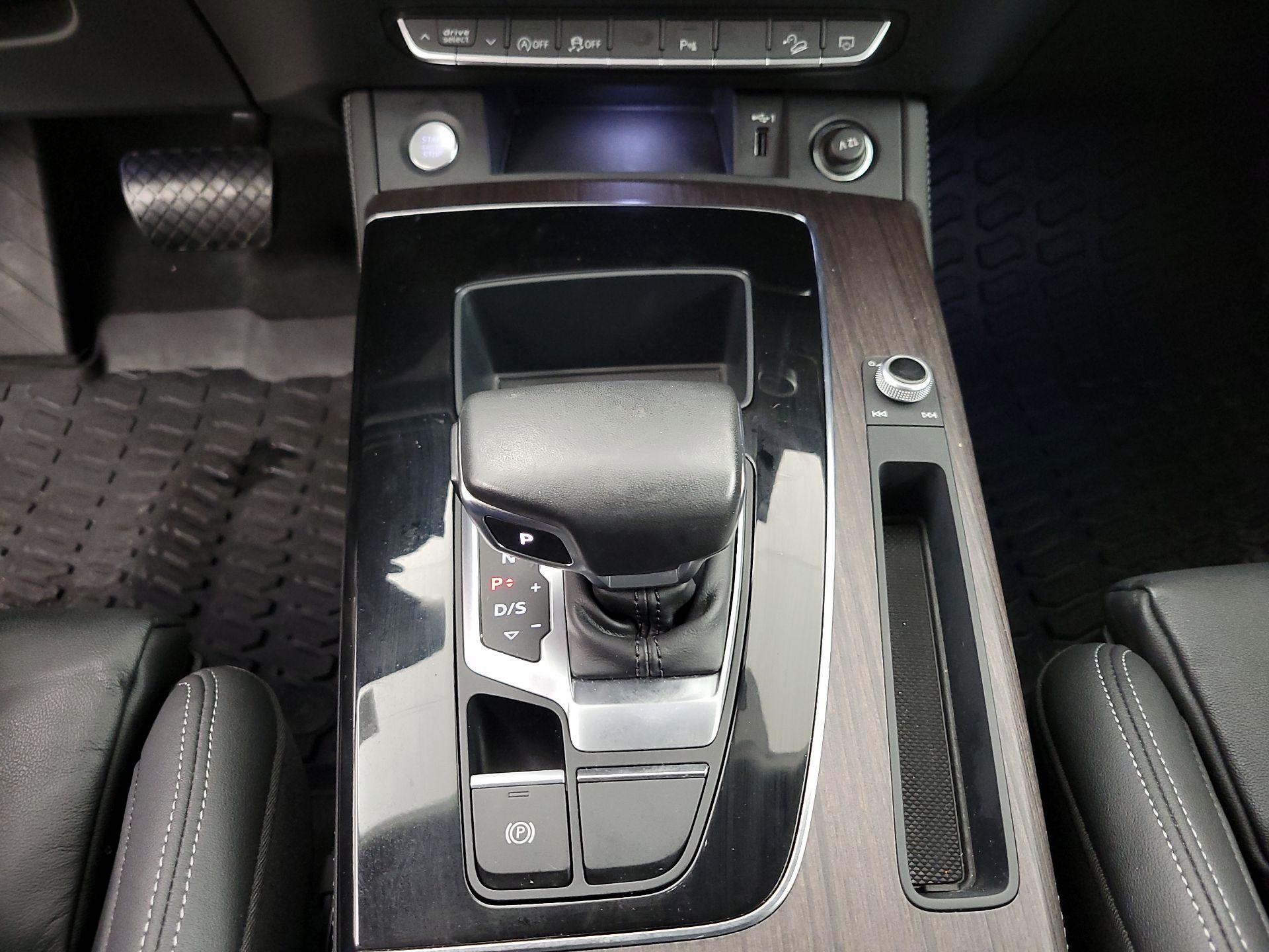 Thumbnail: 2023 Audi Q5 - 18