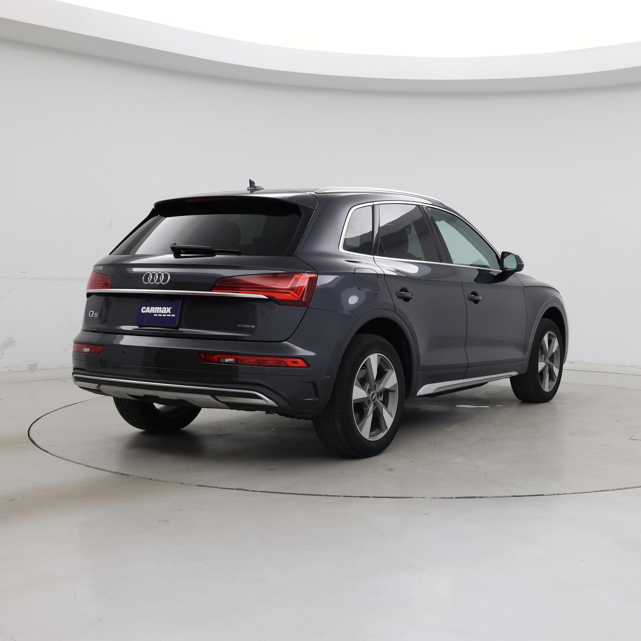 Thumbnail: 2023 Audi Q5 - 8
