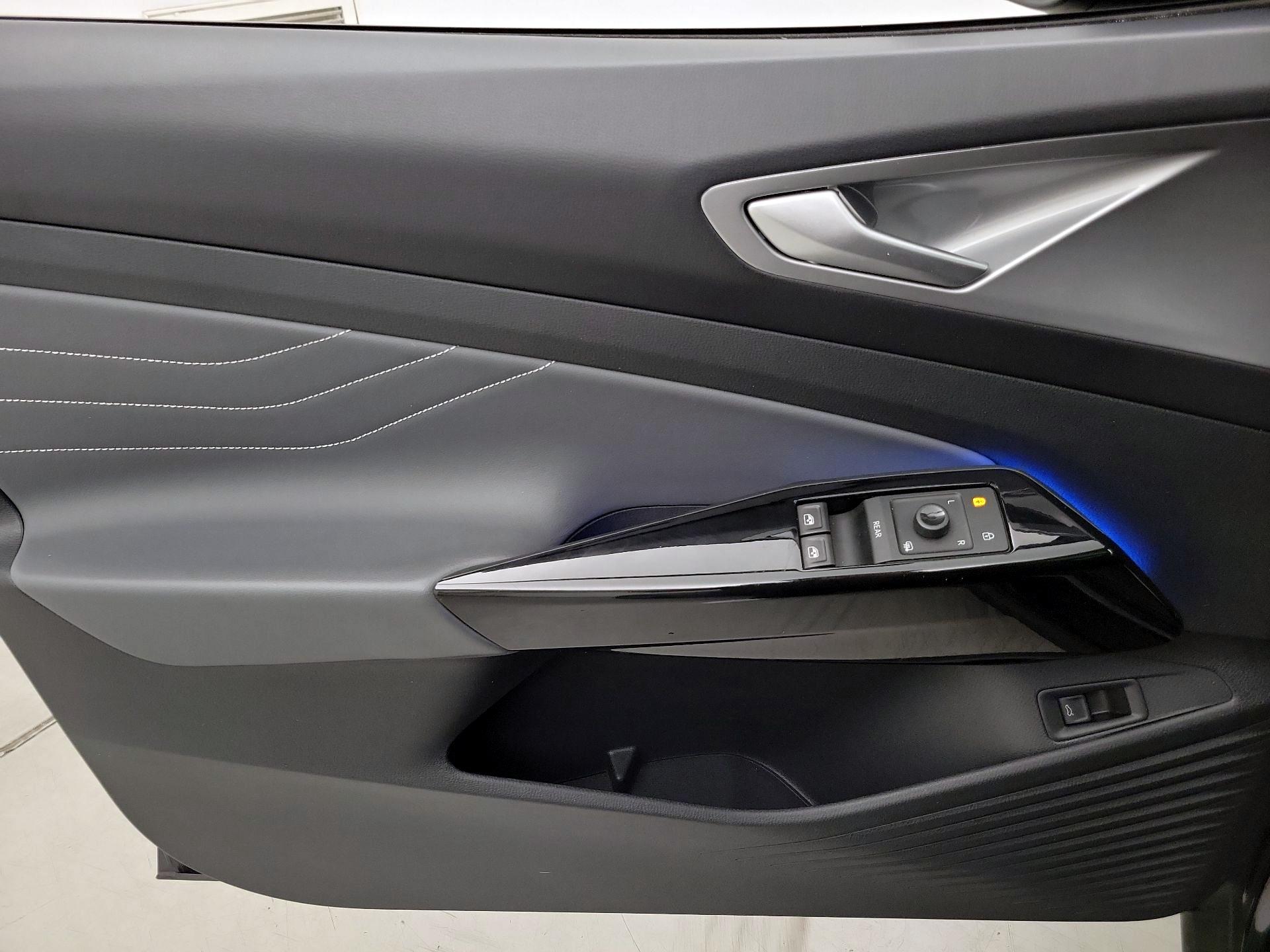 Thumbnail: 2023 Volkswagen ID.4 - 12