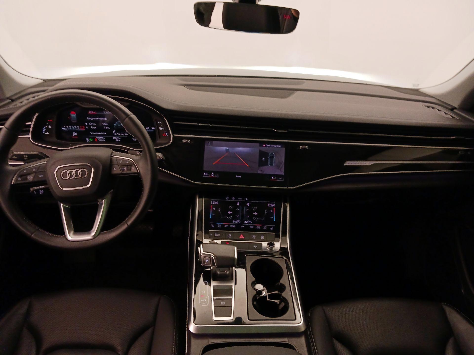 Thumbnail: 2023 Audi Q8 - 9