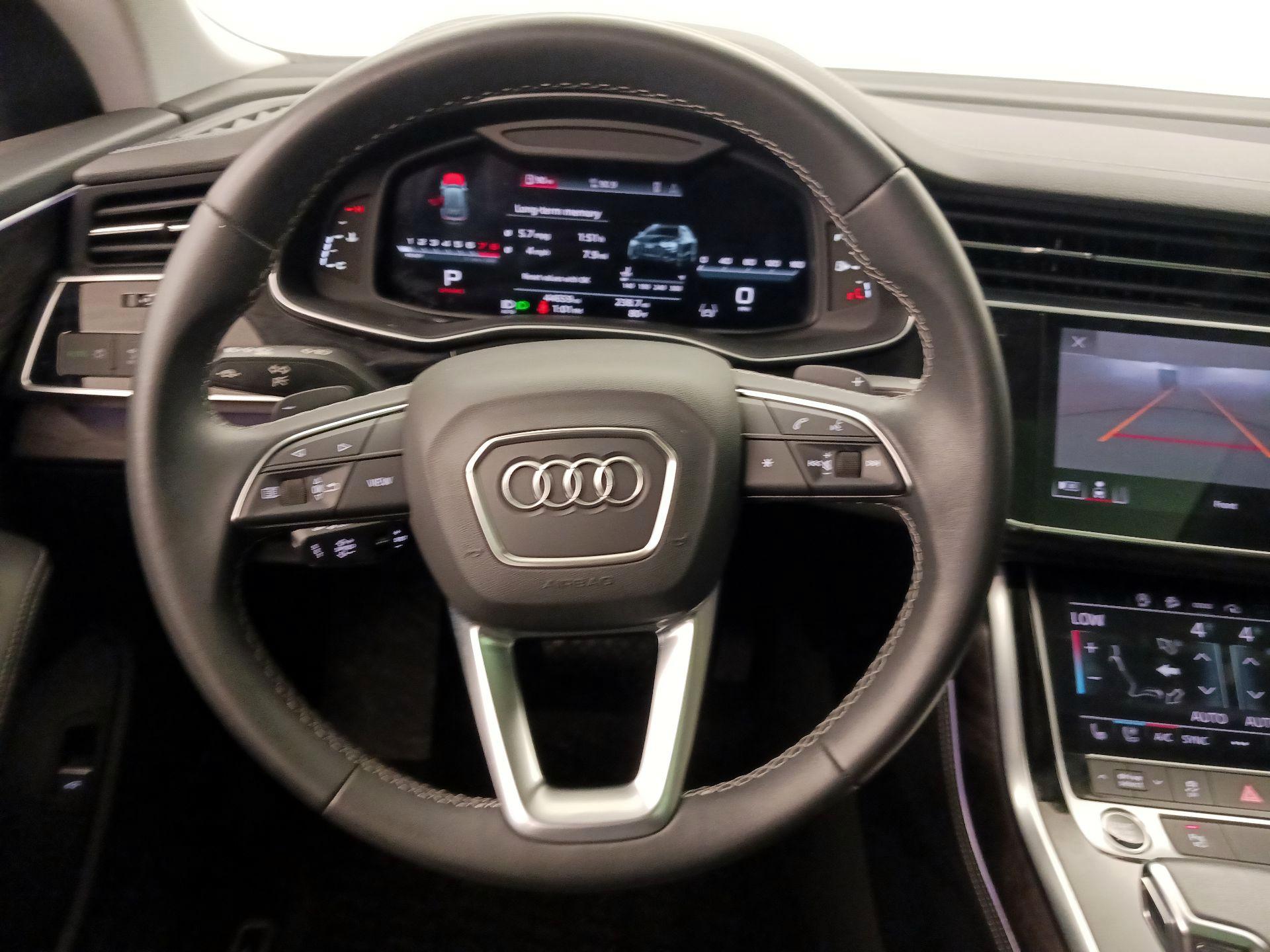 Thumbnail: 2023 Audi Q8 - 10