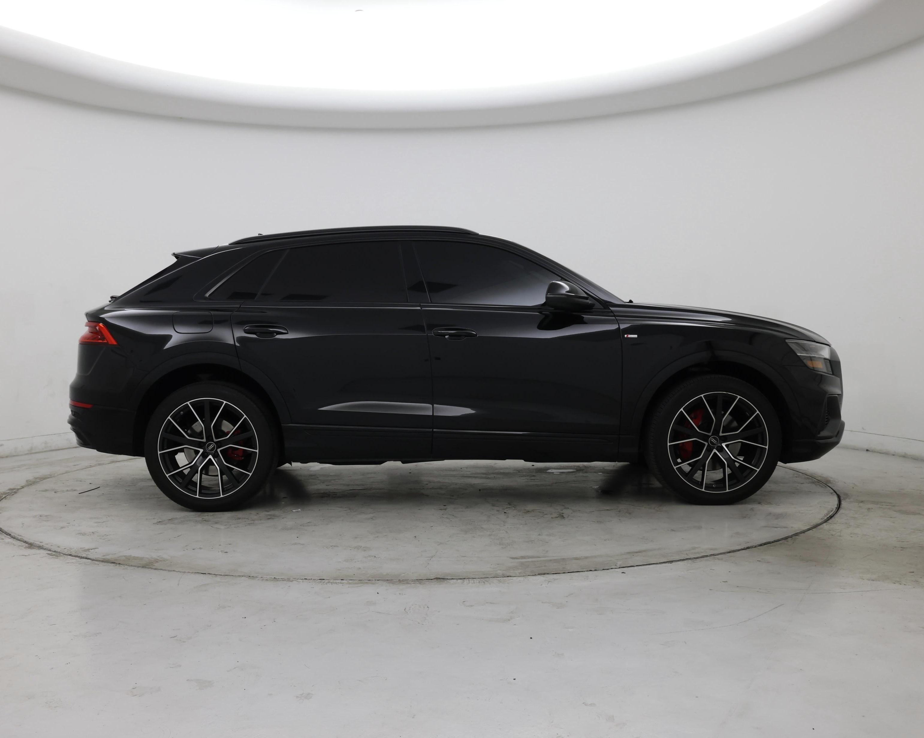 Thumbnail: 2023 Audi Q8 - 7