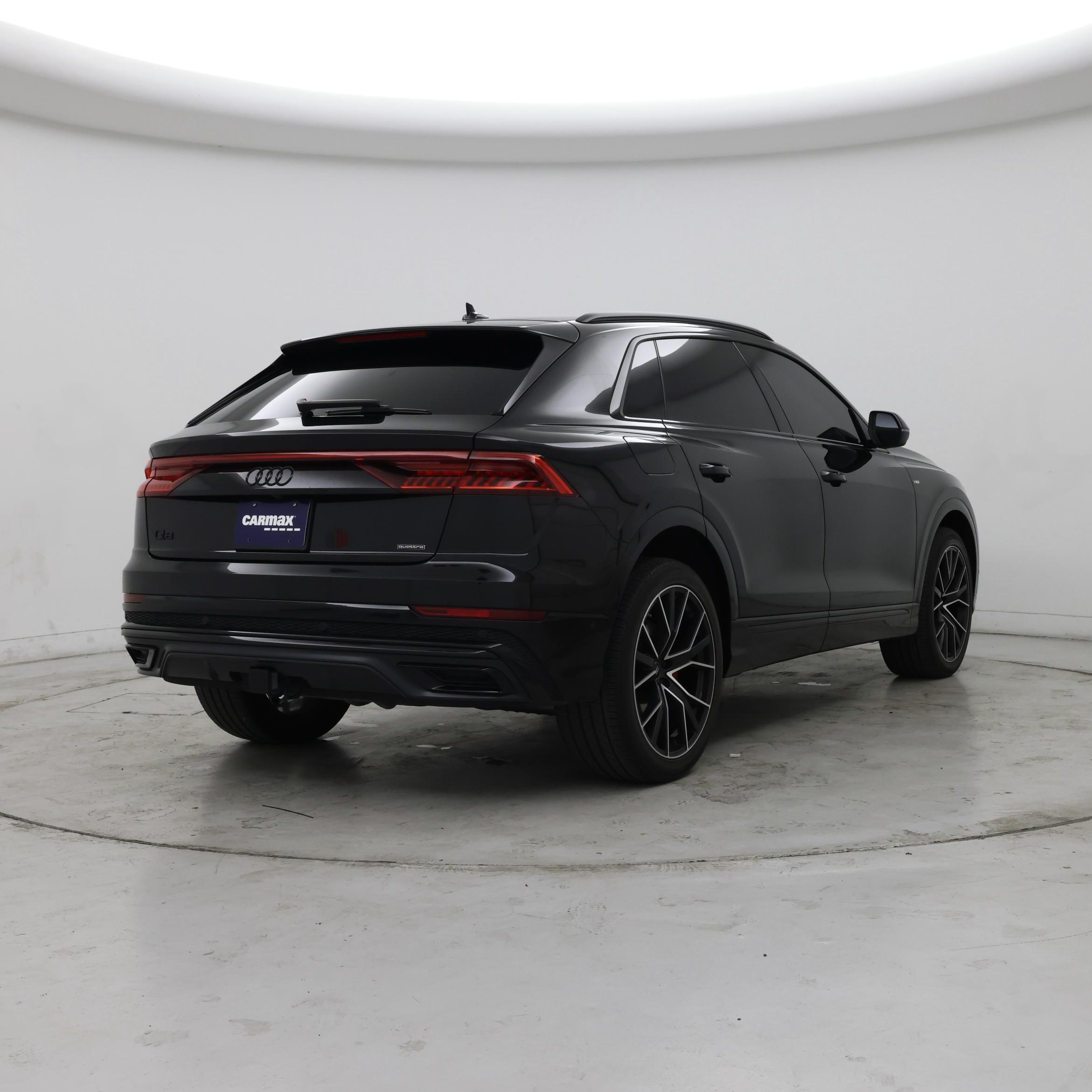 Thumbnail: 2023 Audi Q8 - 8