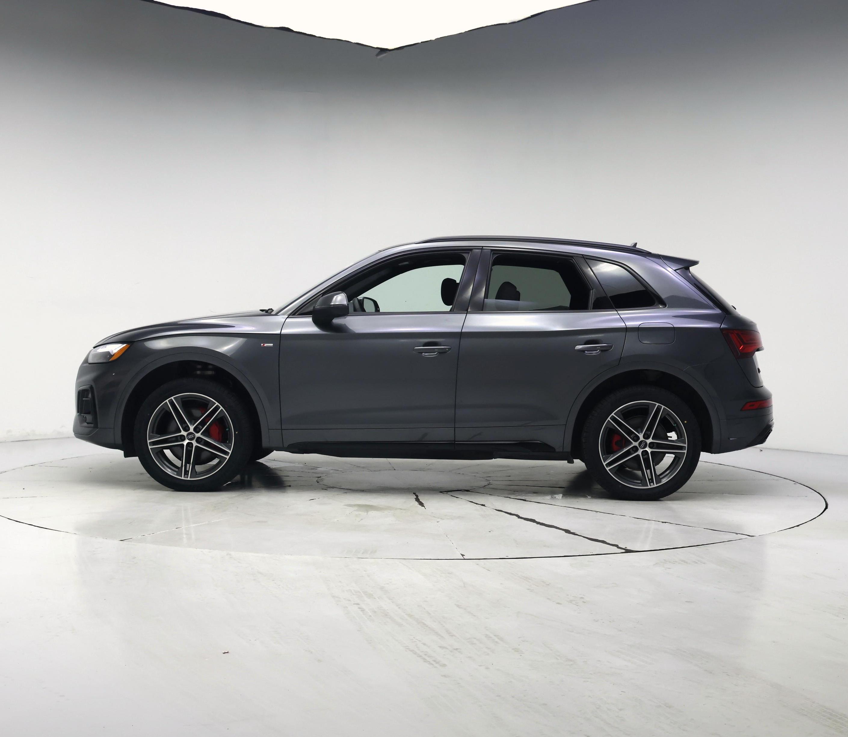 Thumbnail: 2024 Audi Q5 - 3