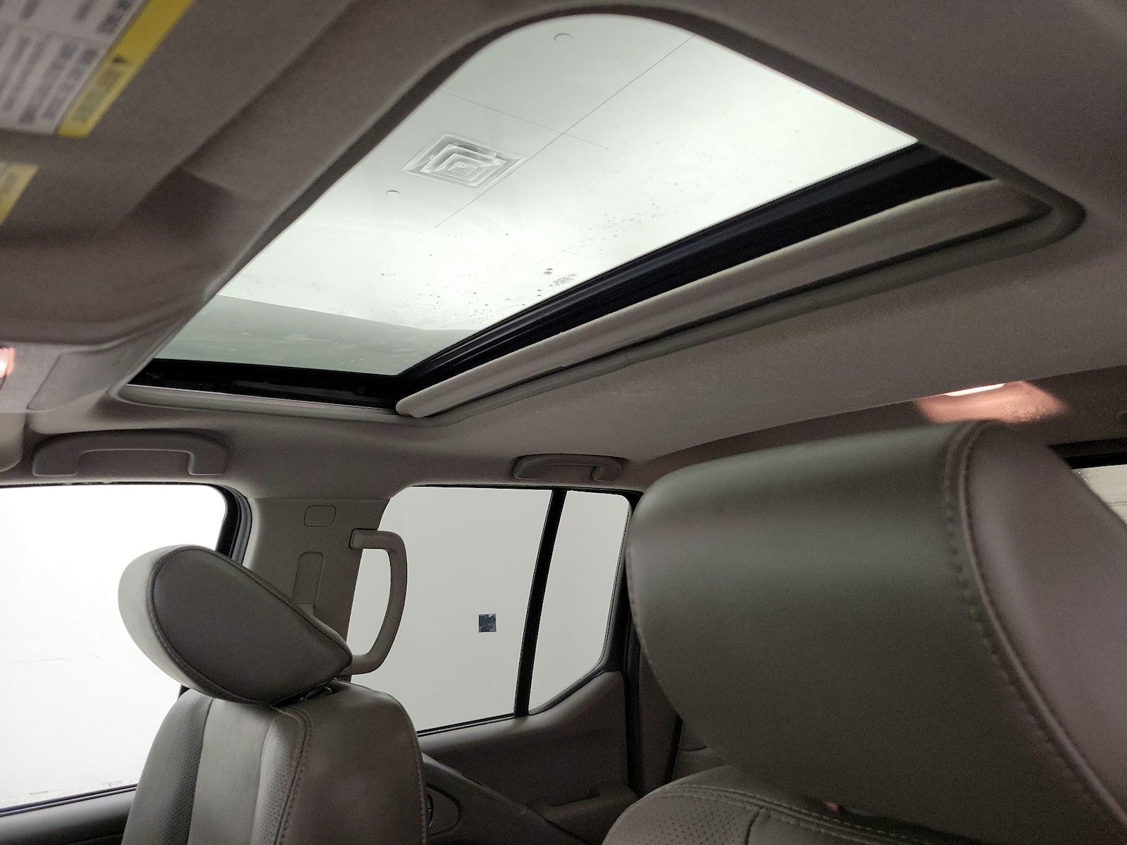 Sunroof(s) & Overhead Airbags