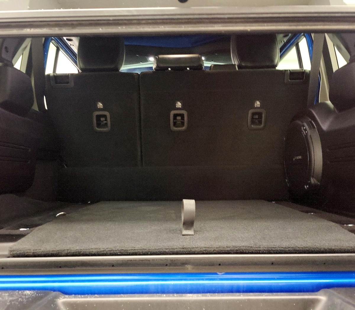 Trunk/Cargo (Seats Up)