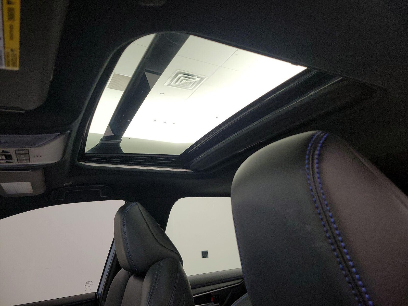 Sunroof(s) & Overhead Airbags