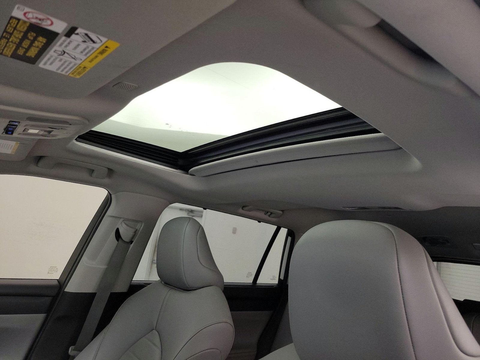 Sunroof(s) & Overhead Airbags