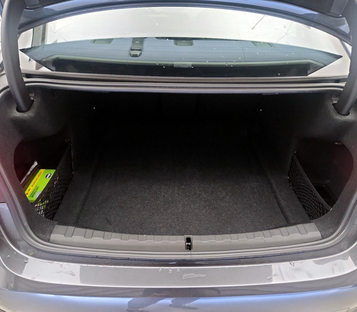 Trunk/Cargo (Seats Up)