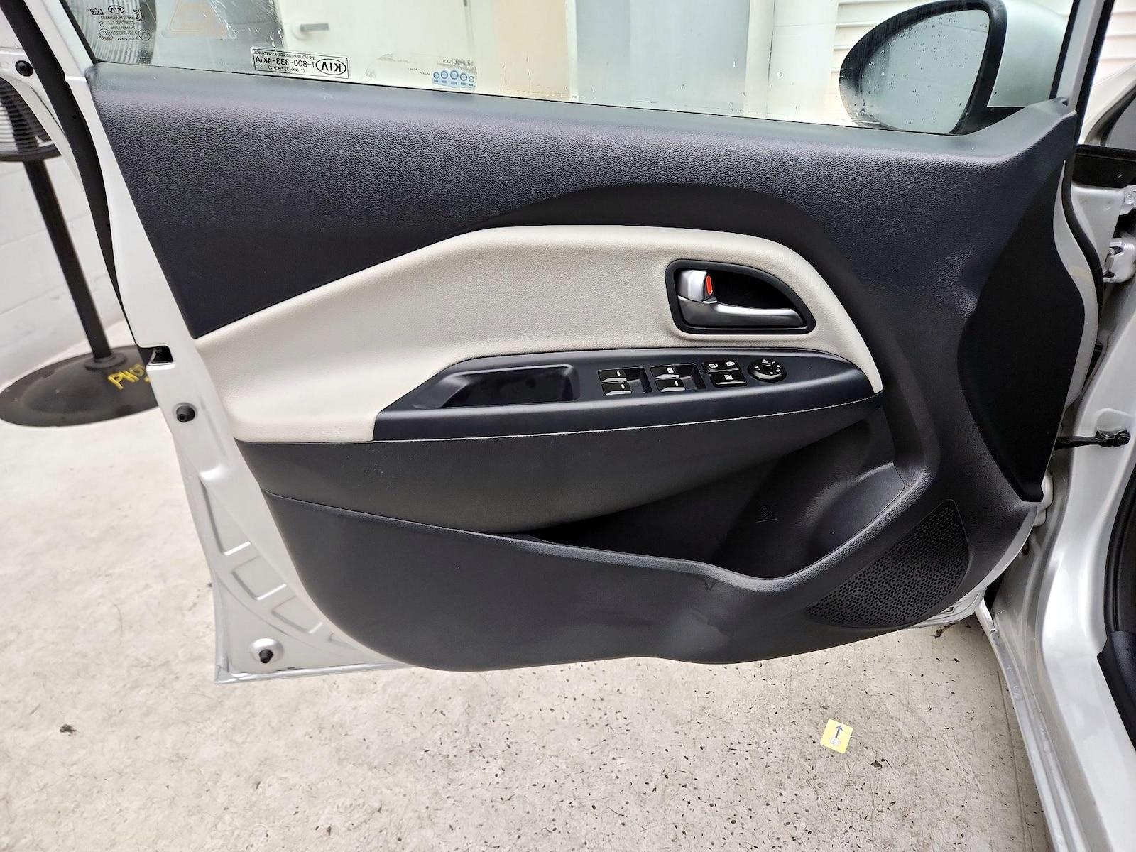 2017 Kia Rio 5-Door EX - Photo 13