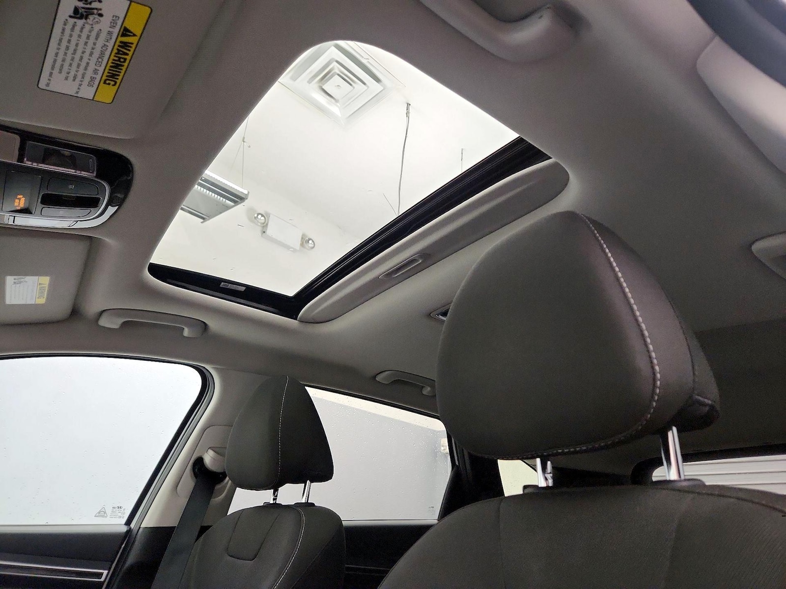 Sunroof(s) & Overhead Airbags