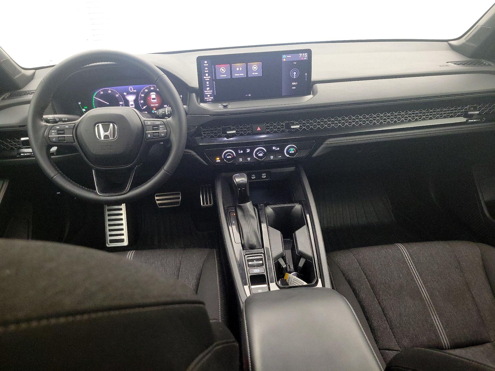 Apple CarPlay® & Android Auto™