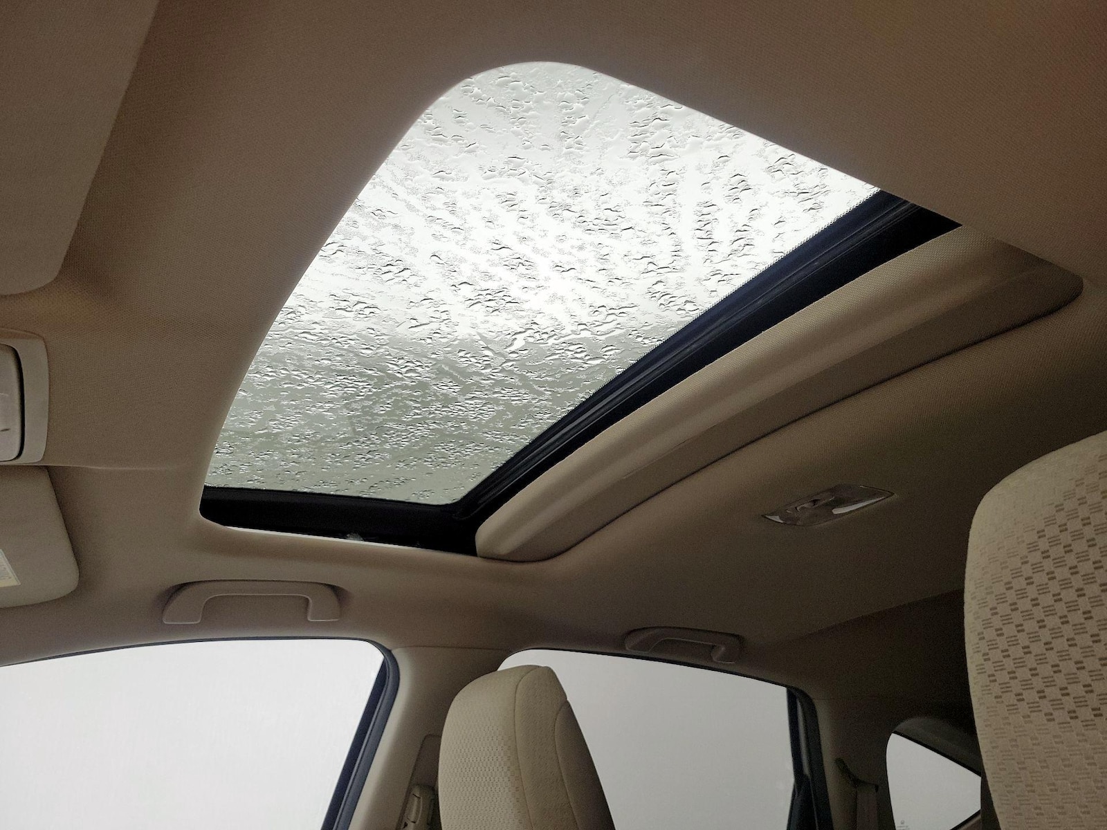 Sunroof(s) & Overhead Airbags