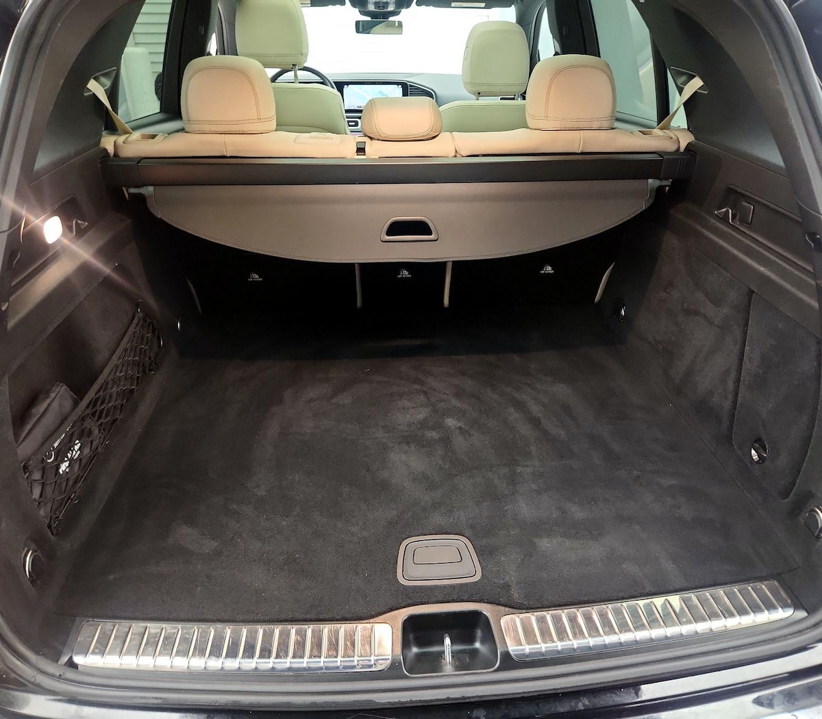 Trunk/Cargo (Seats Up)