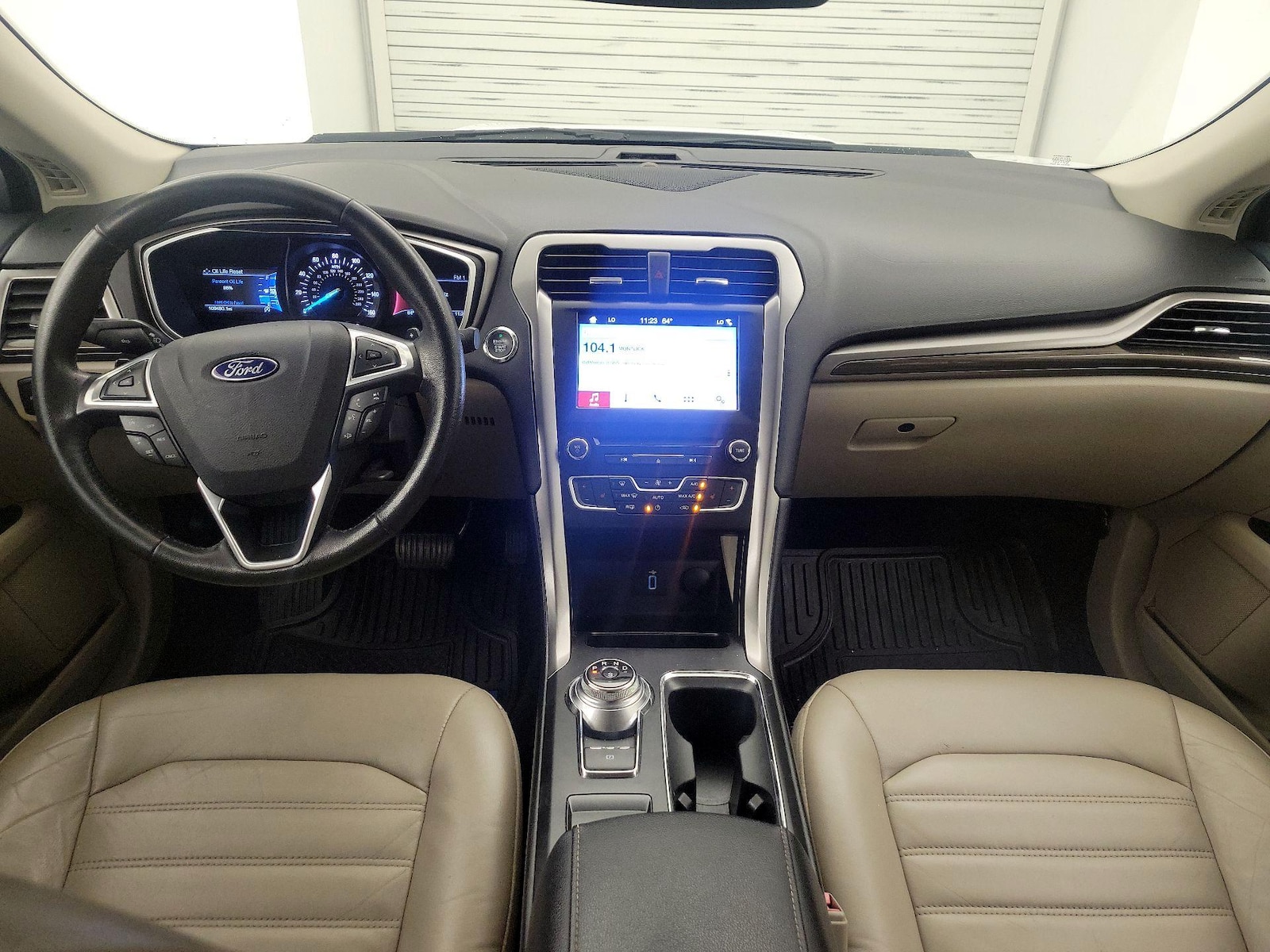 Apple CarPlay® & Android Auto™
