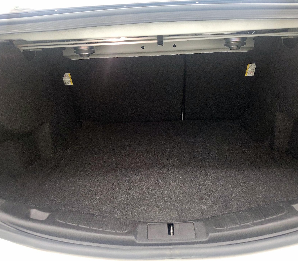 Trunk/Cargo (Seats Up)