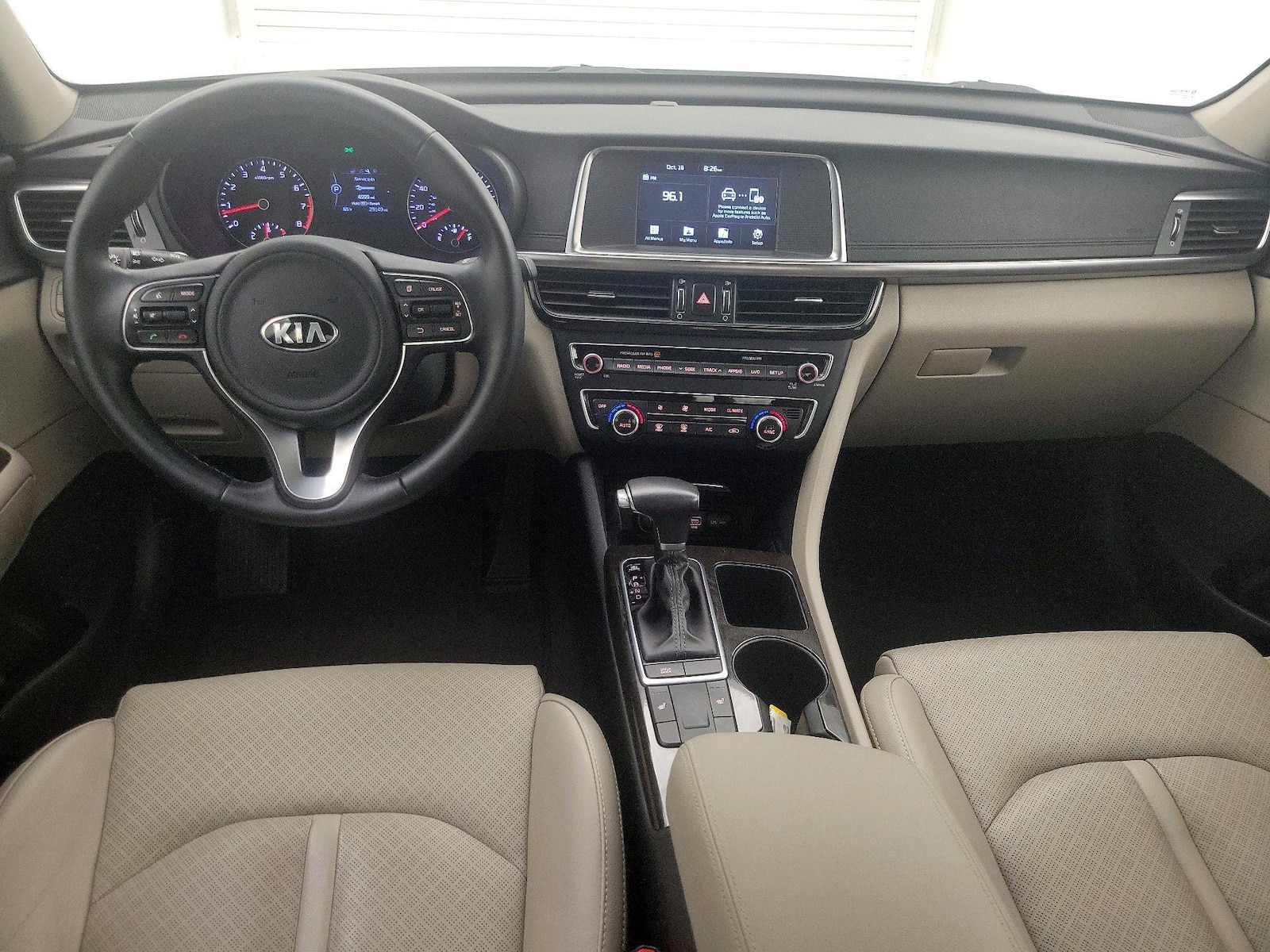 Apple CarPlay® & Android Auto™