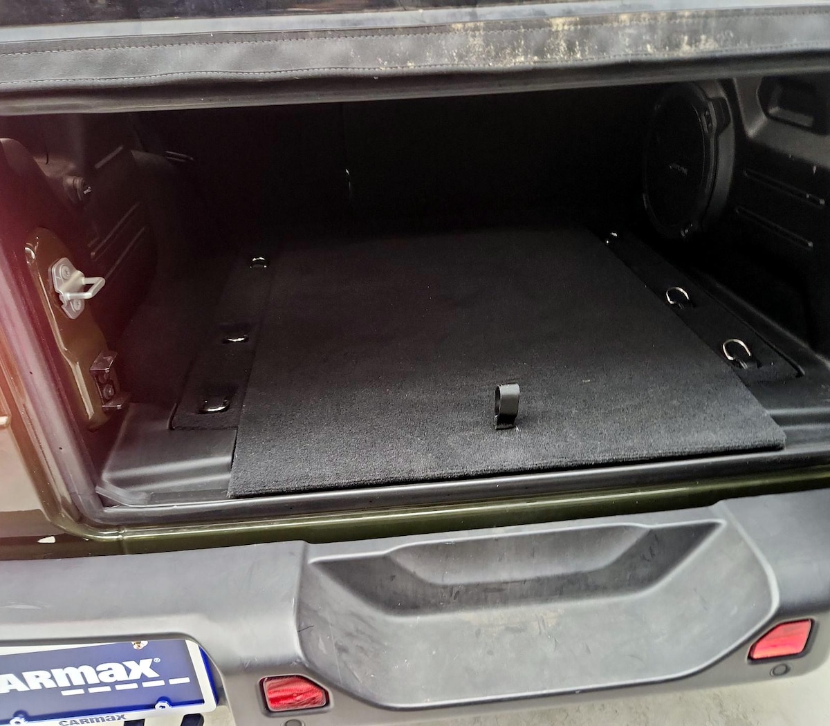 Trunk/Cargo (Seats Up)