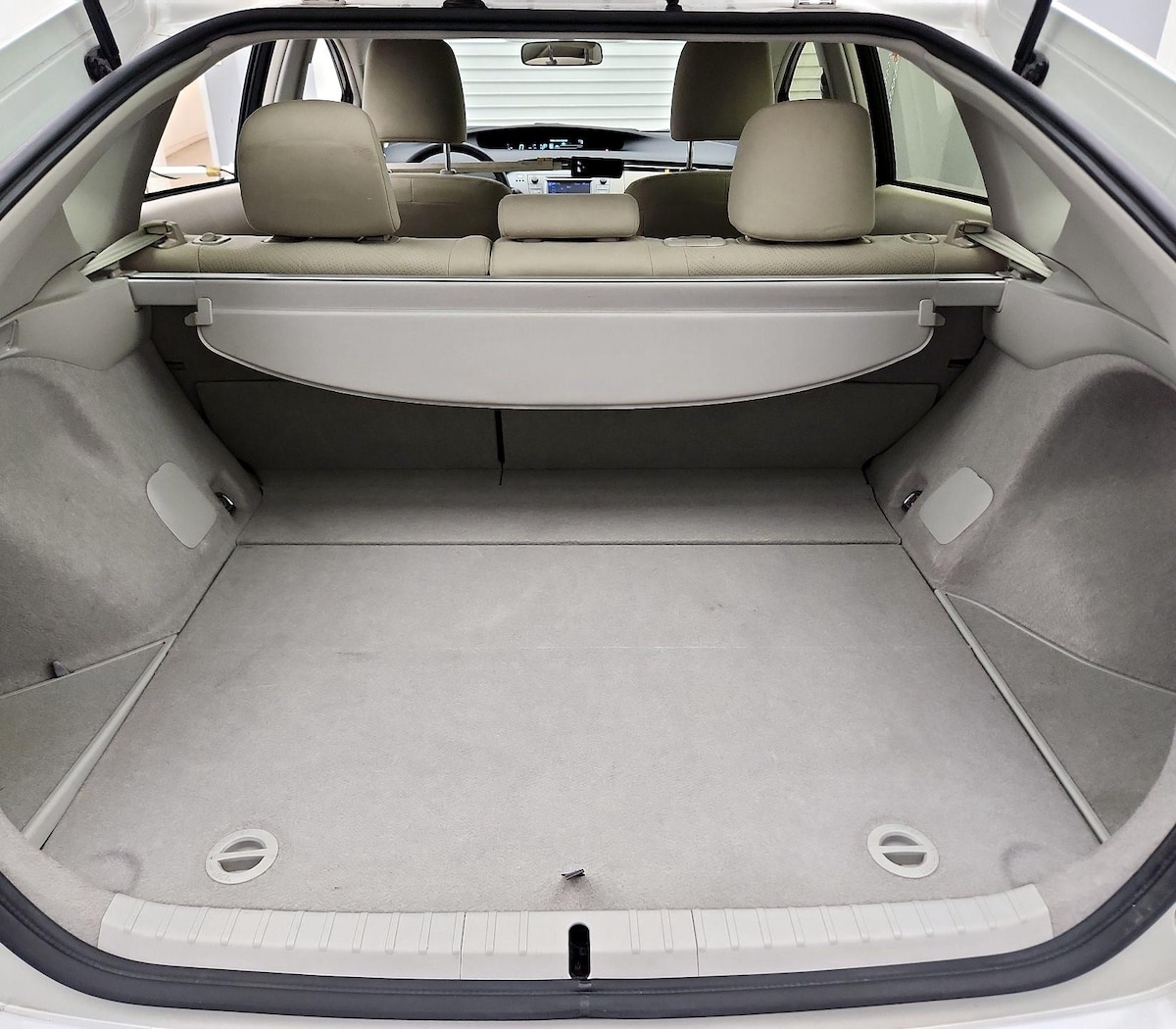 Trunk/Cargo (Seats Up)