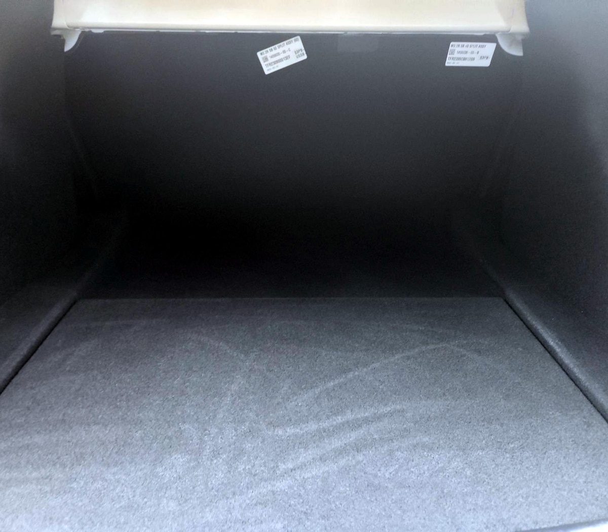 Trunk/Cargo (Seats Up)