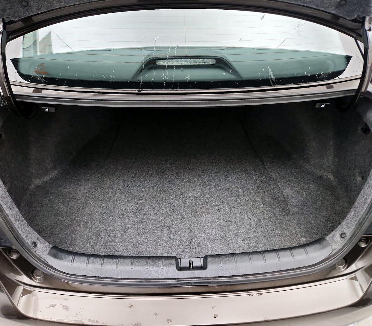 Trunk/Cargo (Seats Up)