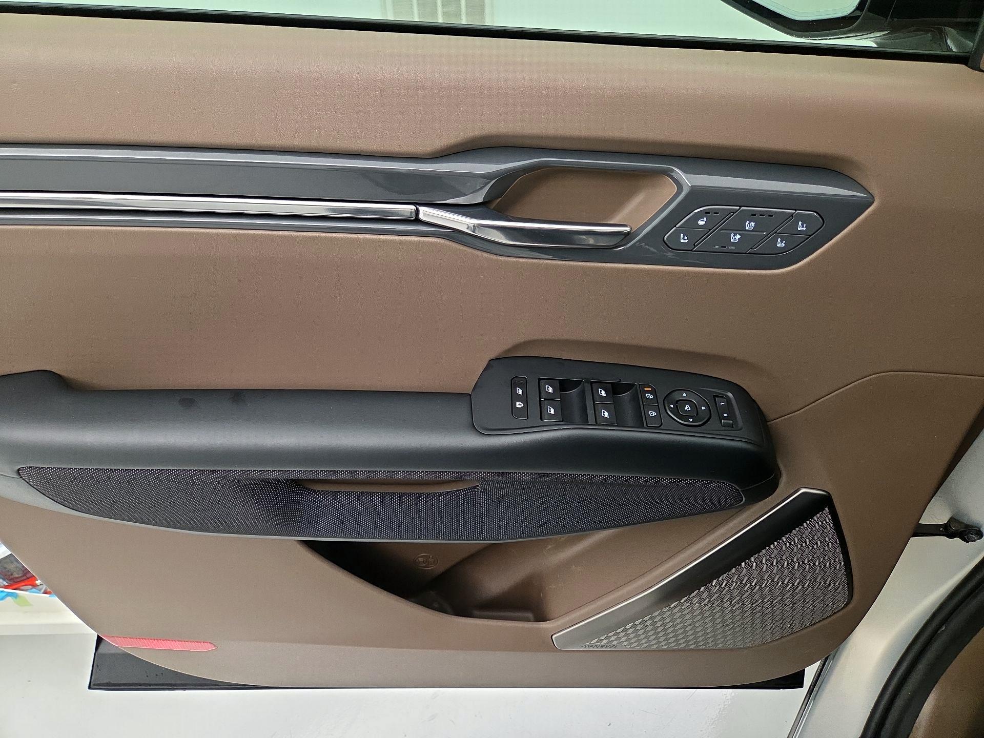 Thumbnail: 2024 Kia EV9 - 12