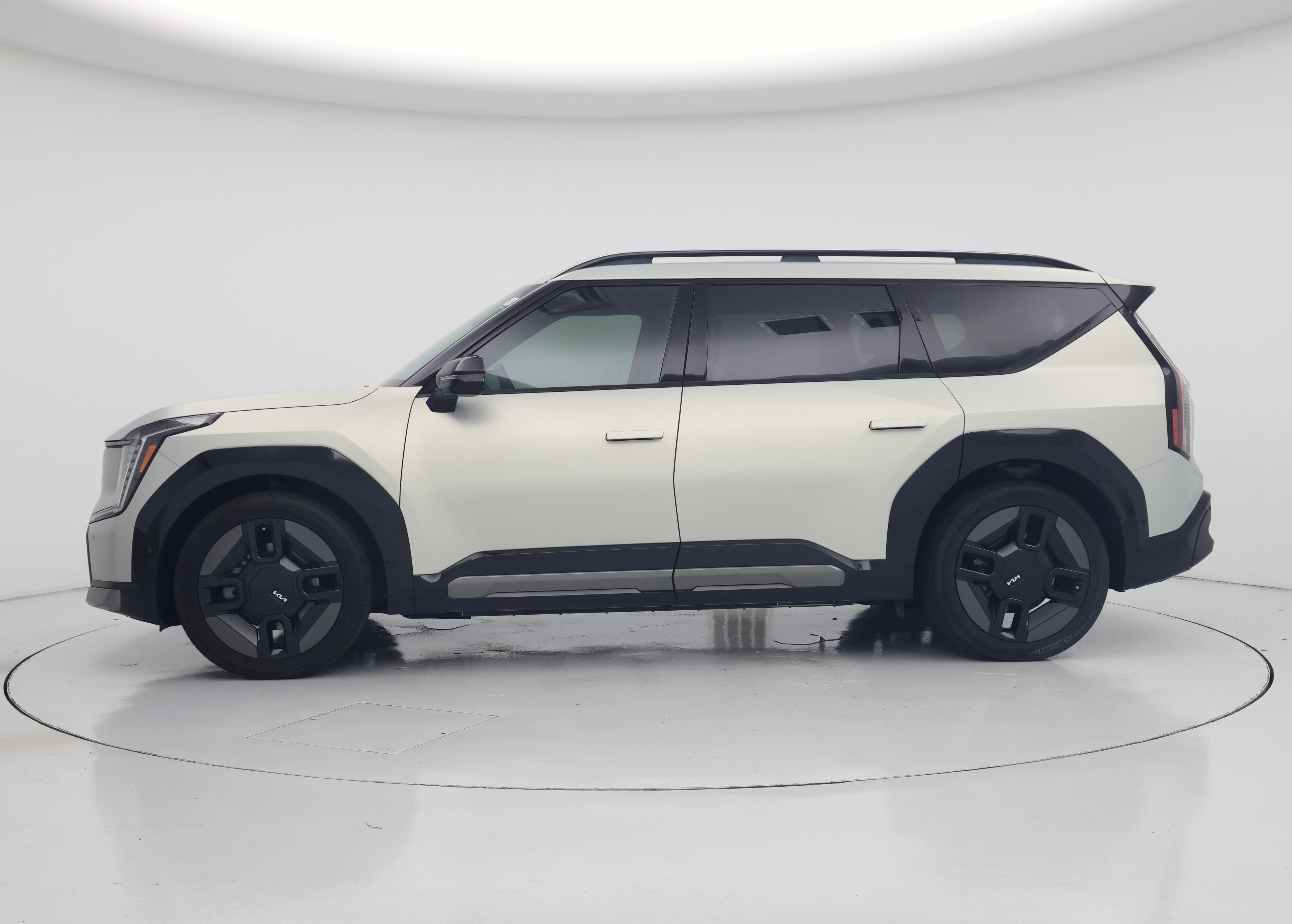 Thumbnail: 2024 Kia EV9 - 3