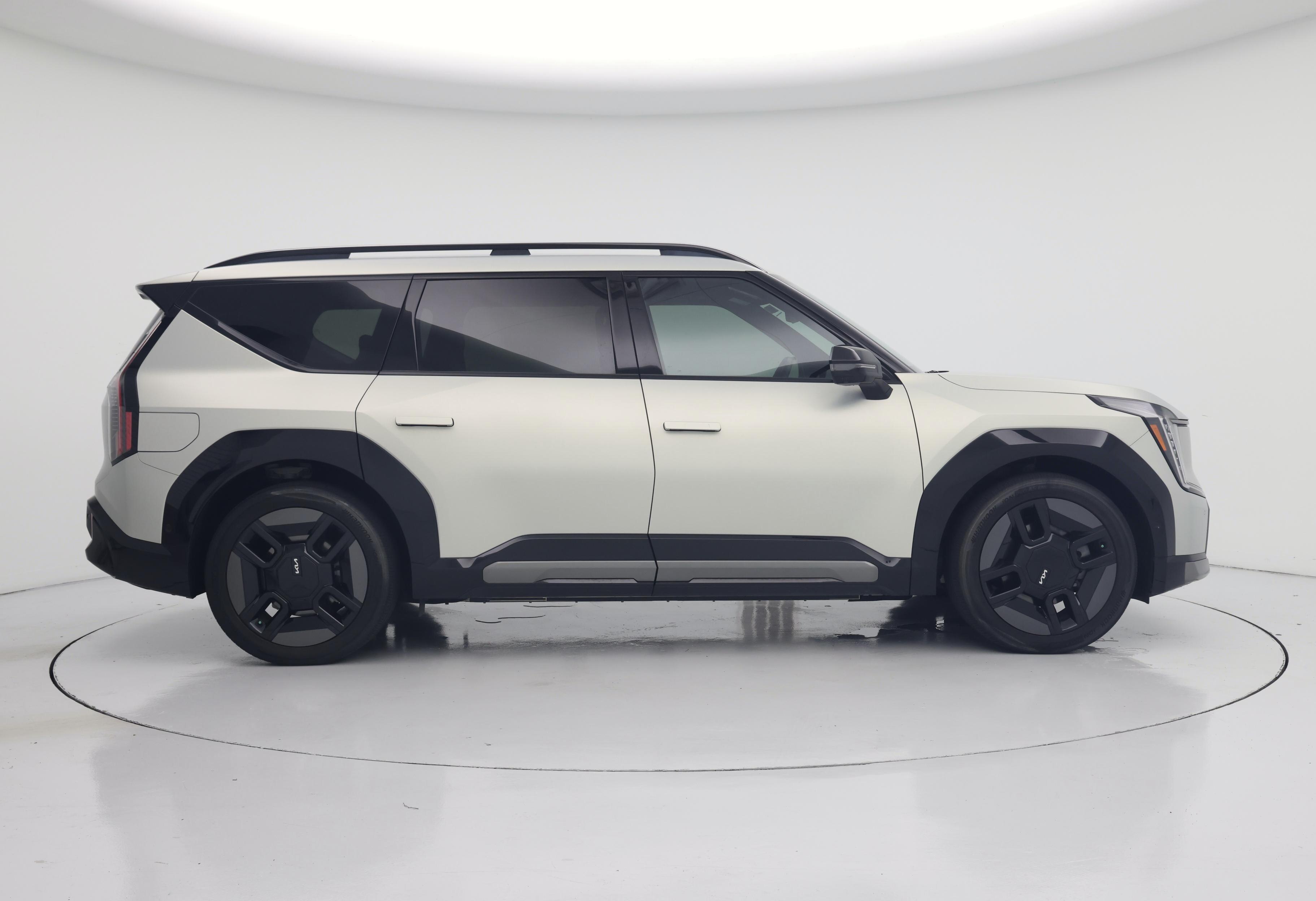 Thumbnail: 2024 Kia EV9 - 7