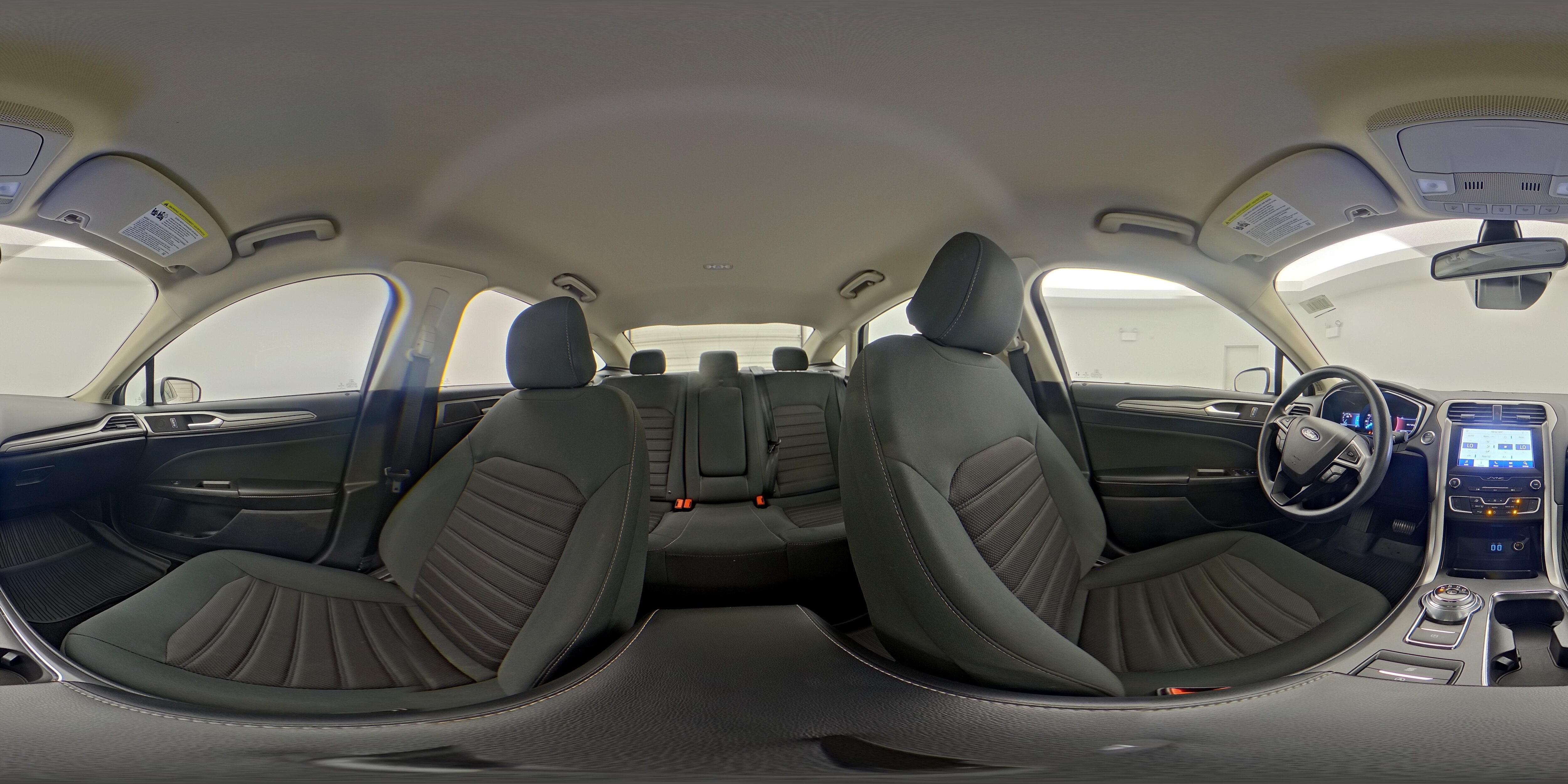 2020 Ford Fusion SE - Photo 22