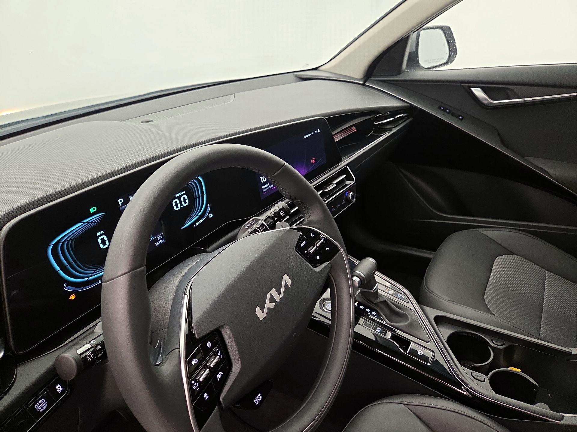 Thumbnail: 2026 Kia Niro - 9