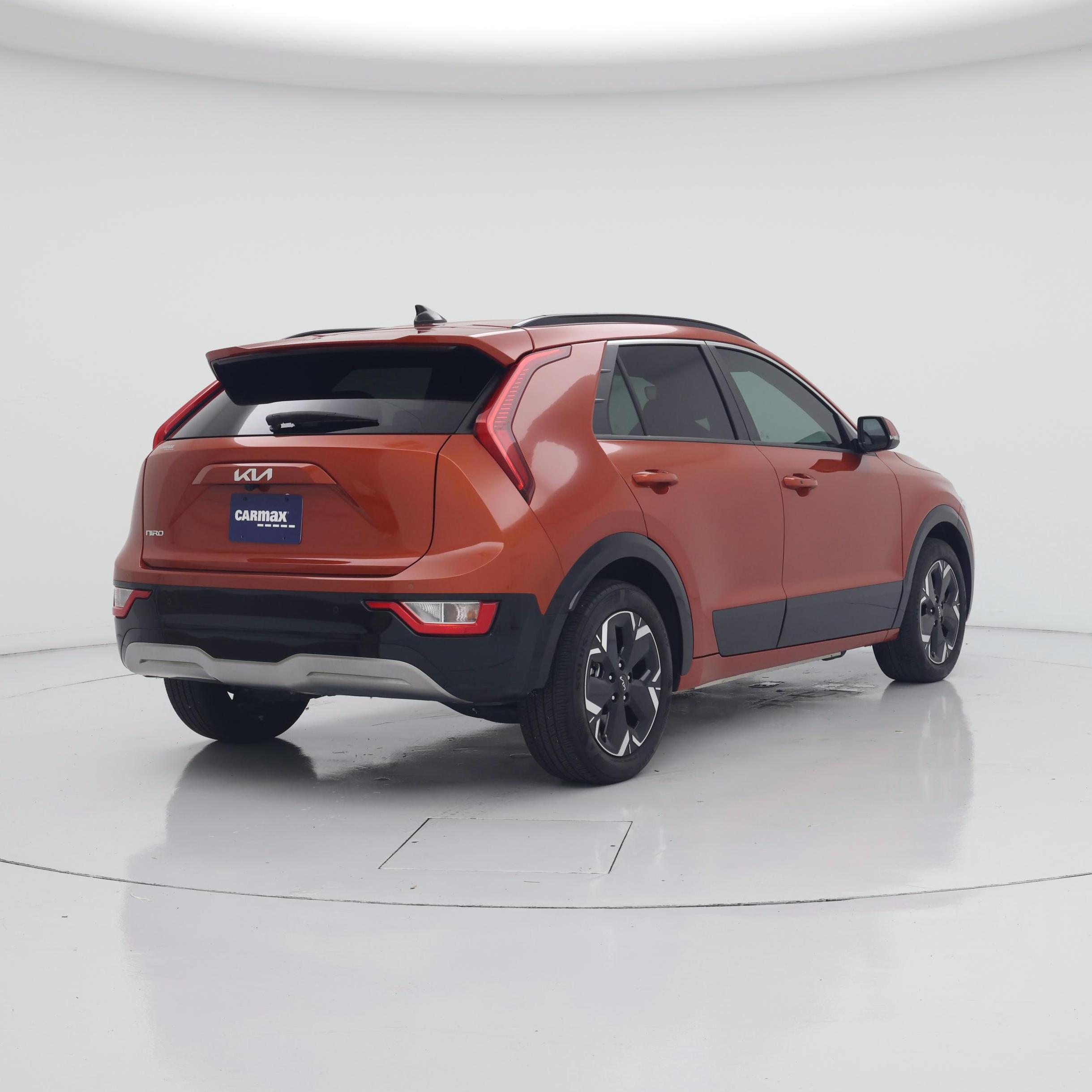 Thumbnail: 2023 Kia Niro - 8