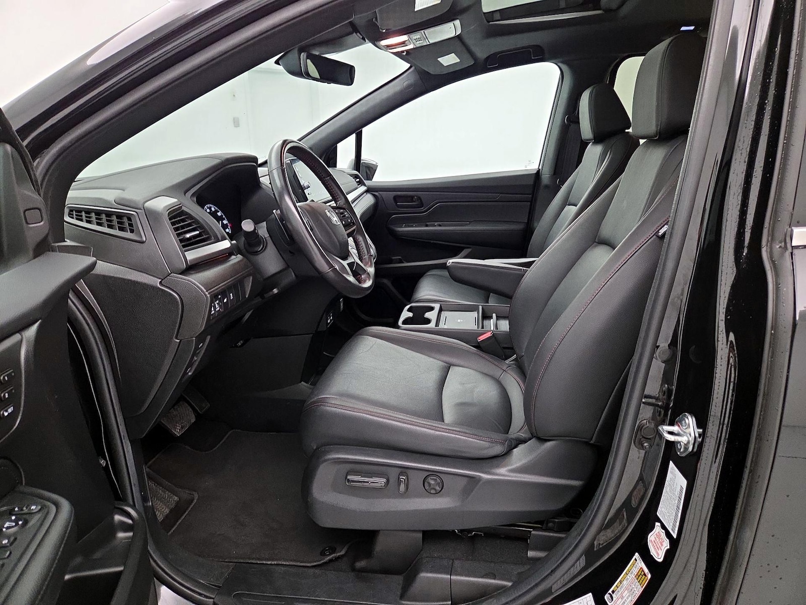 2025 Honda Odyssey Sport L - Photo 12
