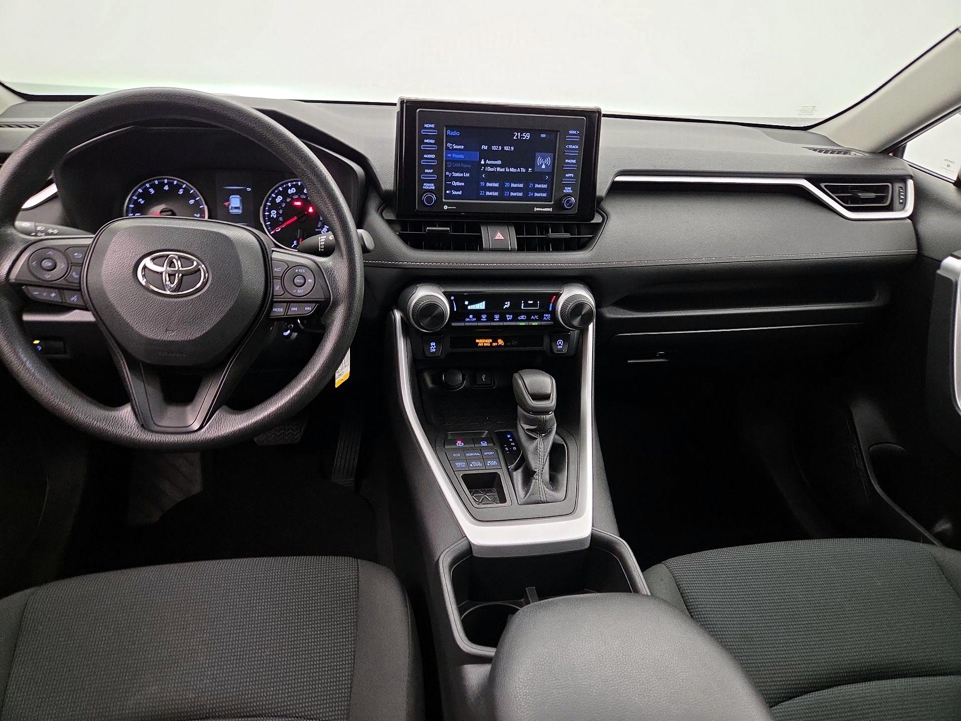 Thumbnail: 2022 Toyota RAV4 - 9