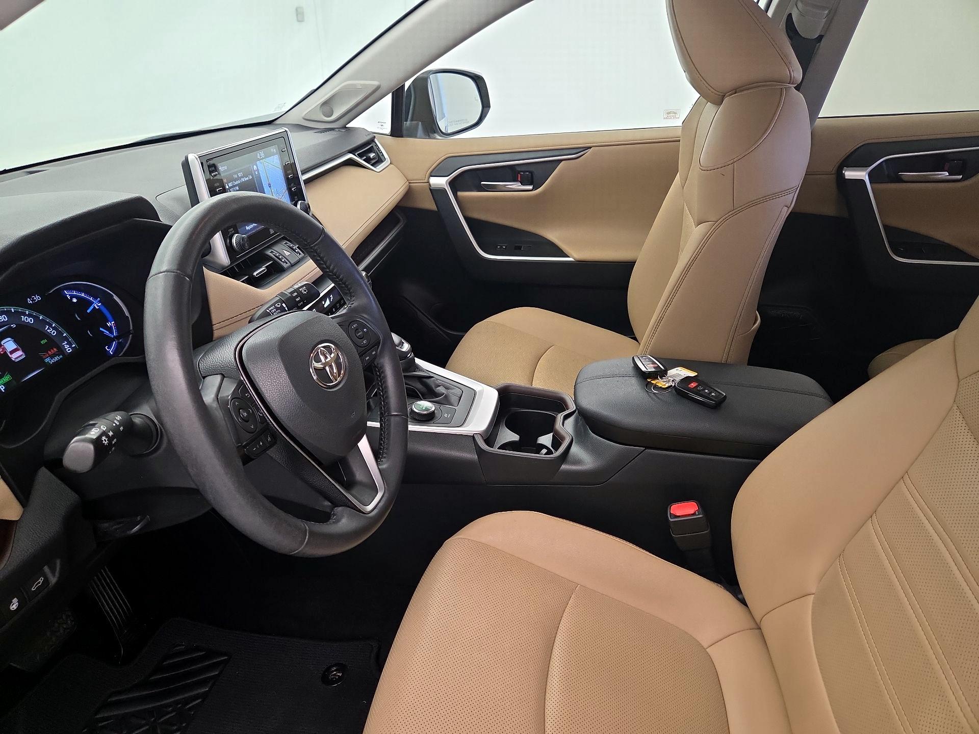 Thumbnail: 2021 Toyota RAV4 - 11