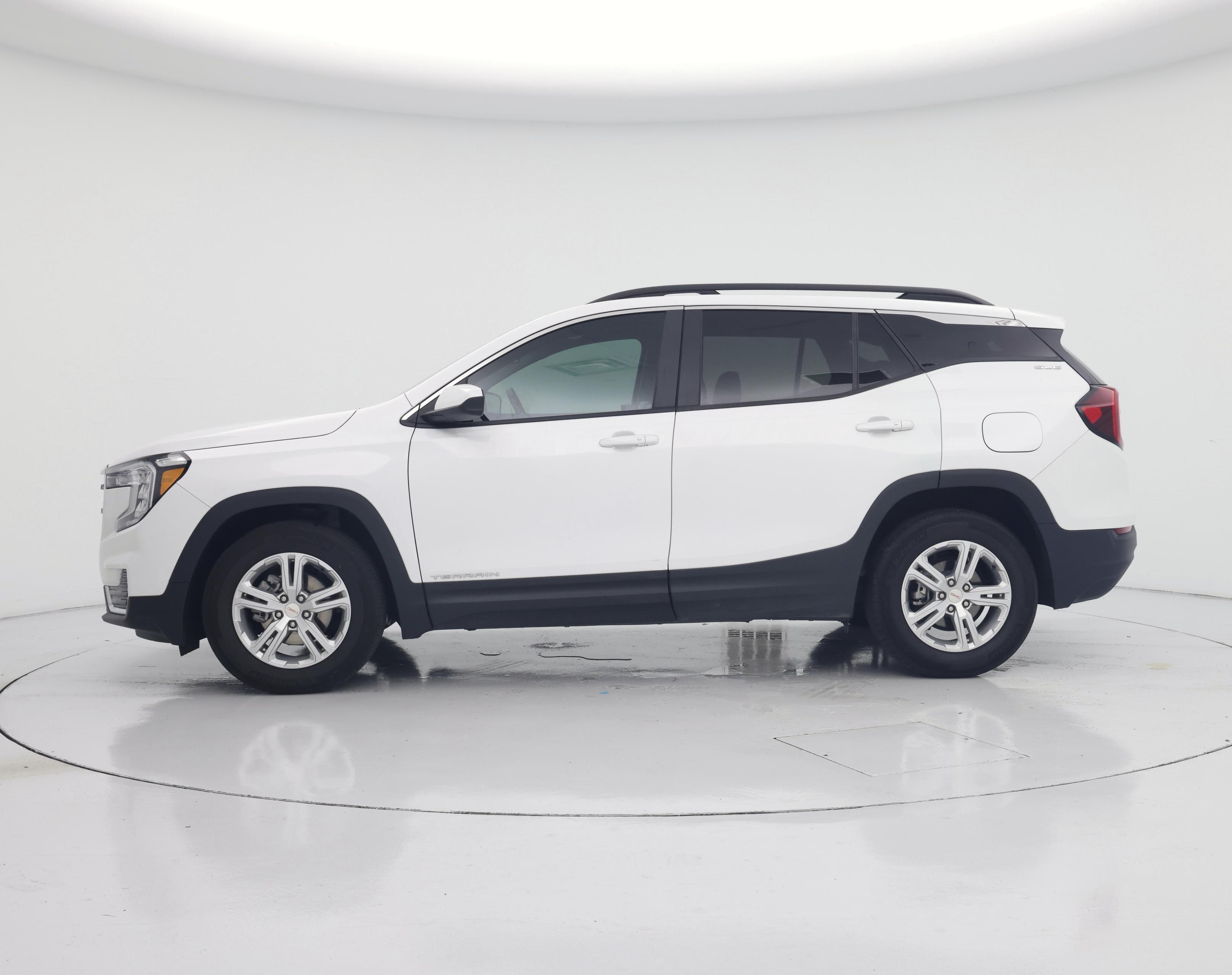 Thumbnail: 2024 GMC Terrain - 3