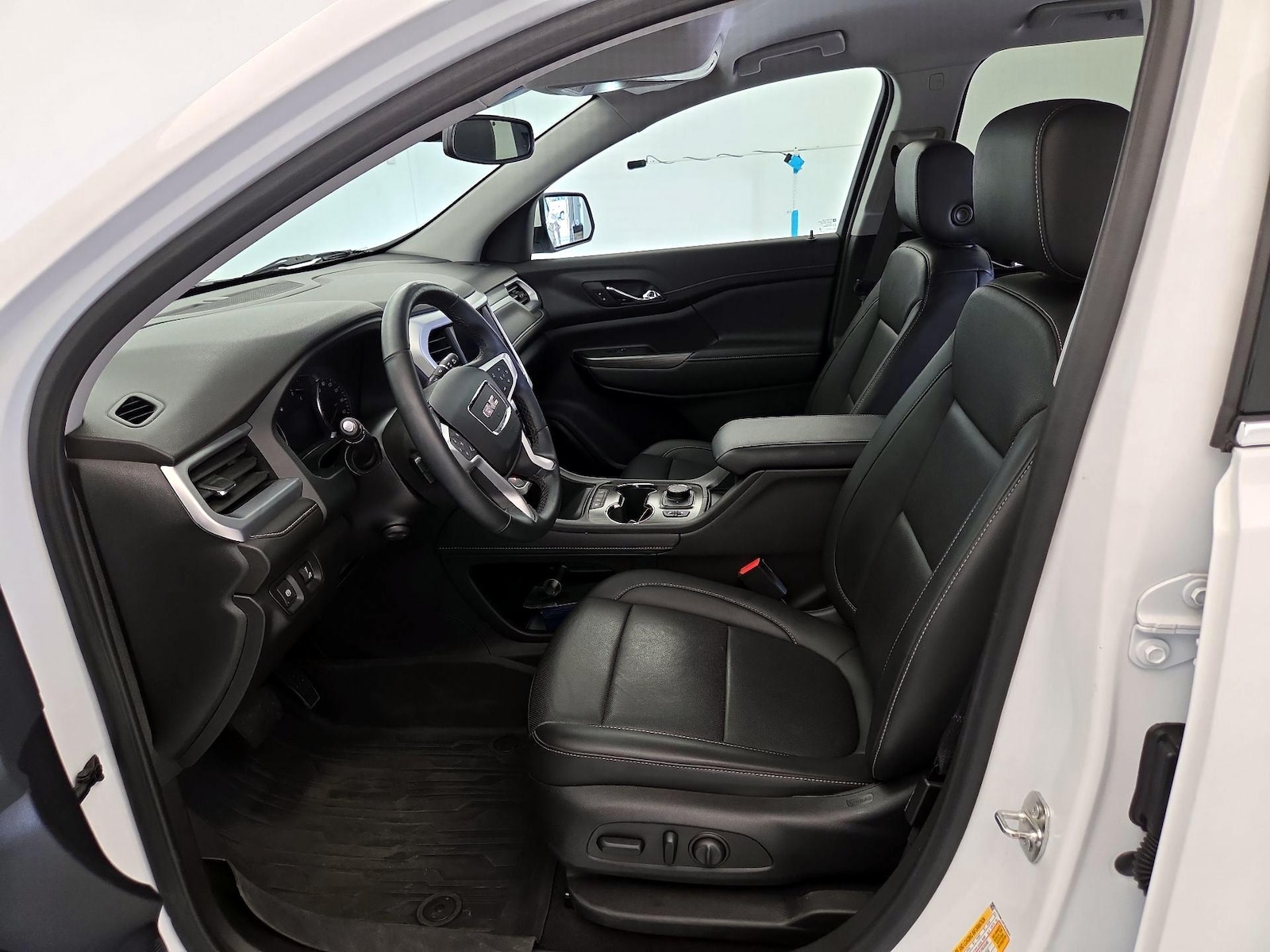 2023 GMC Acadia SLT - Photo 12