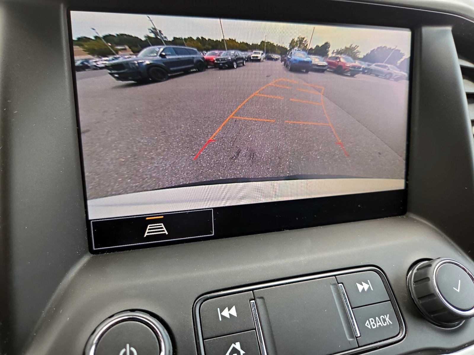 2023 GMC Acadia SLT - Photo 16