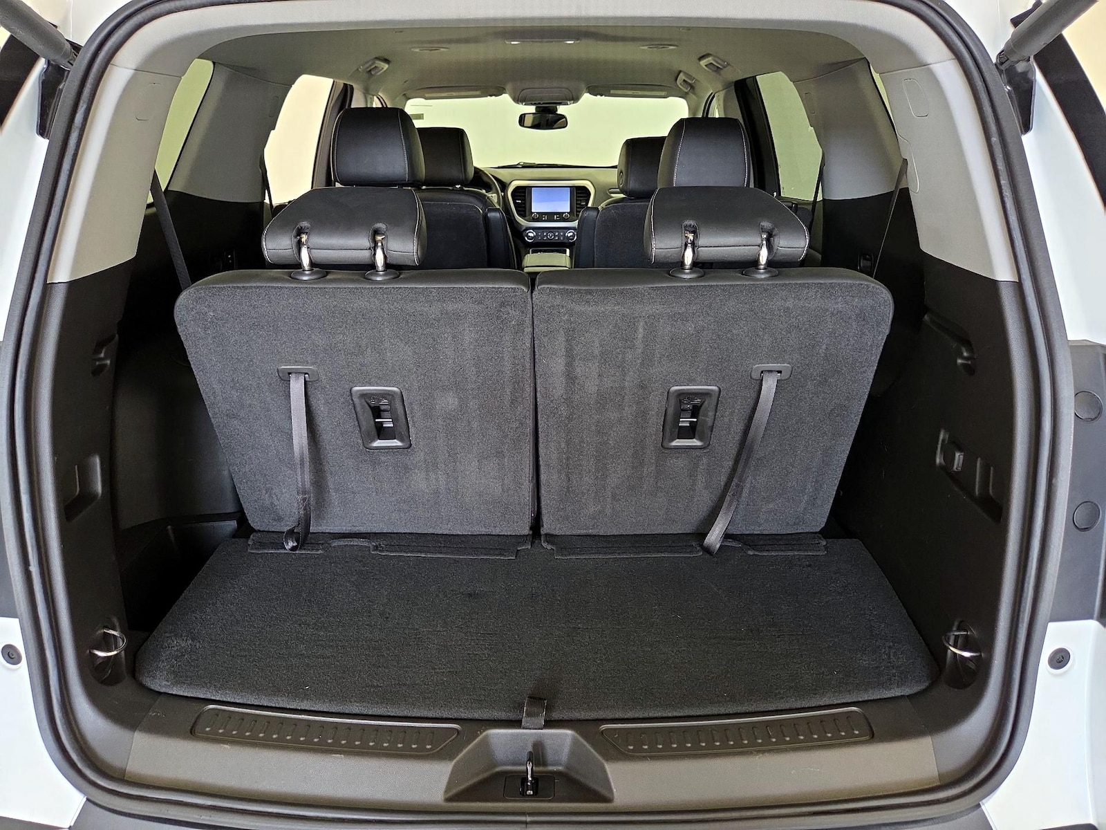 2023 GMC Acadia SLT - Photo 23