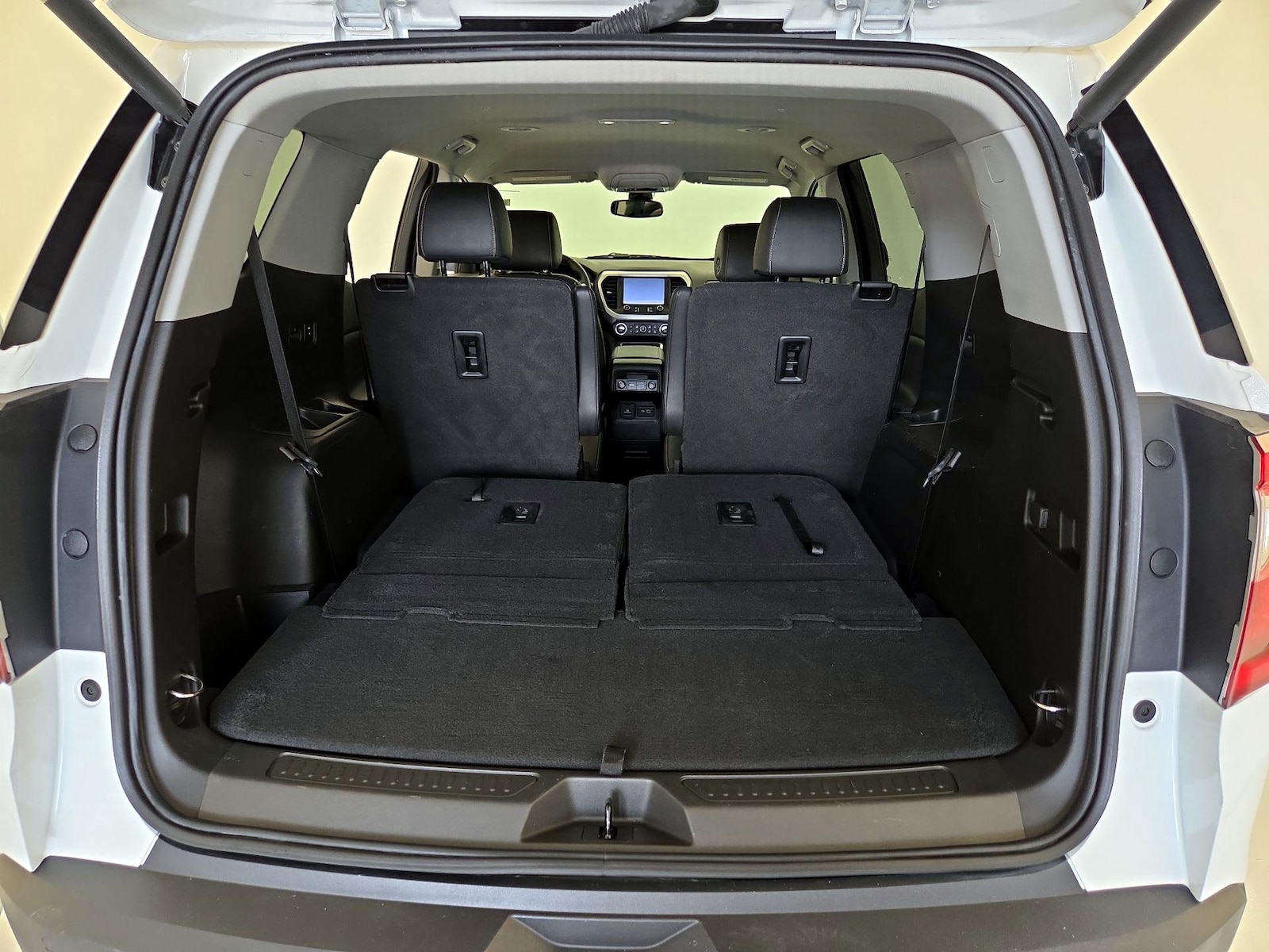 2023 GMC Acadia SLT - Photo 24