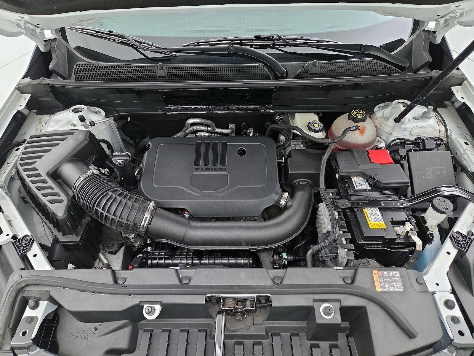 2023 GMC Acadia SLT - Photo 25