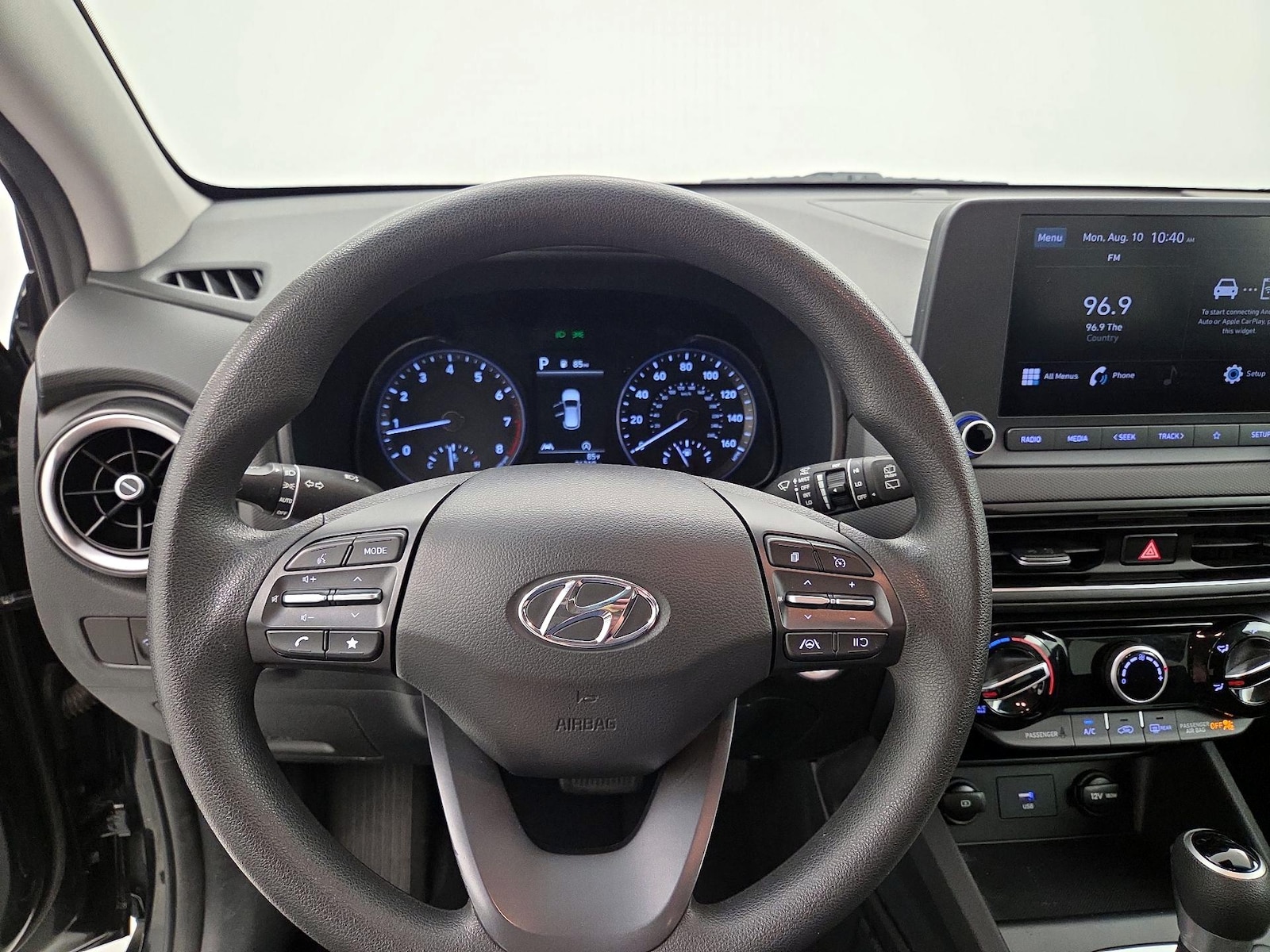 2023 Hyundai Kona SEL - Photo 11