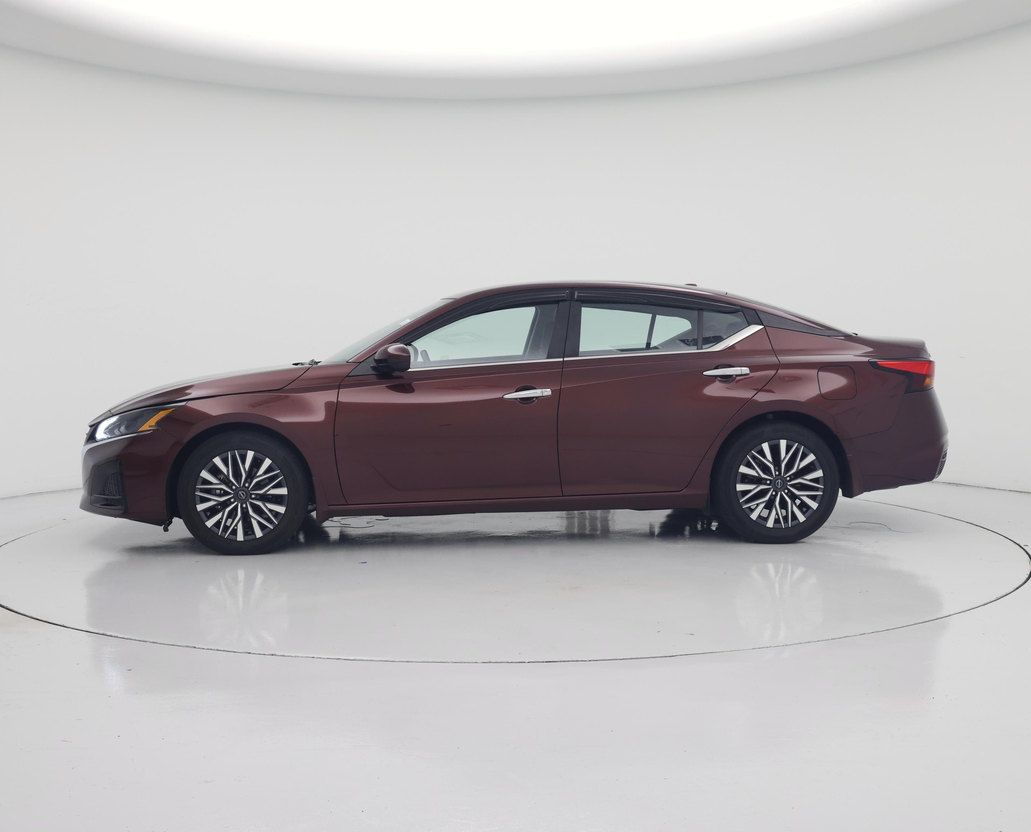 Thumbnail: 2023 Nissan Altima - 3