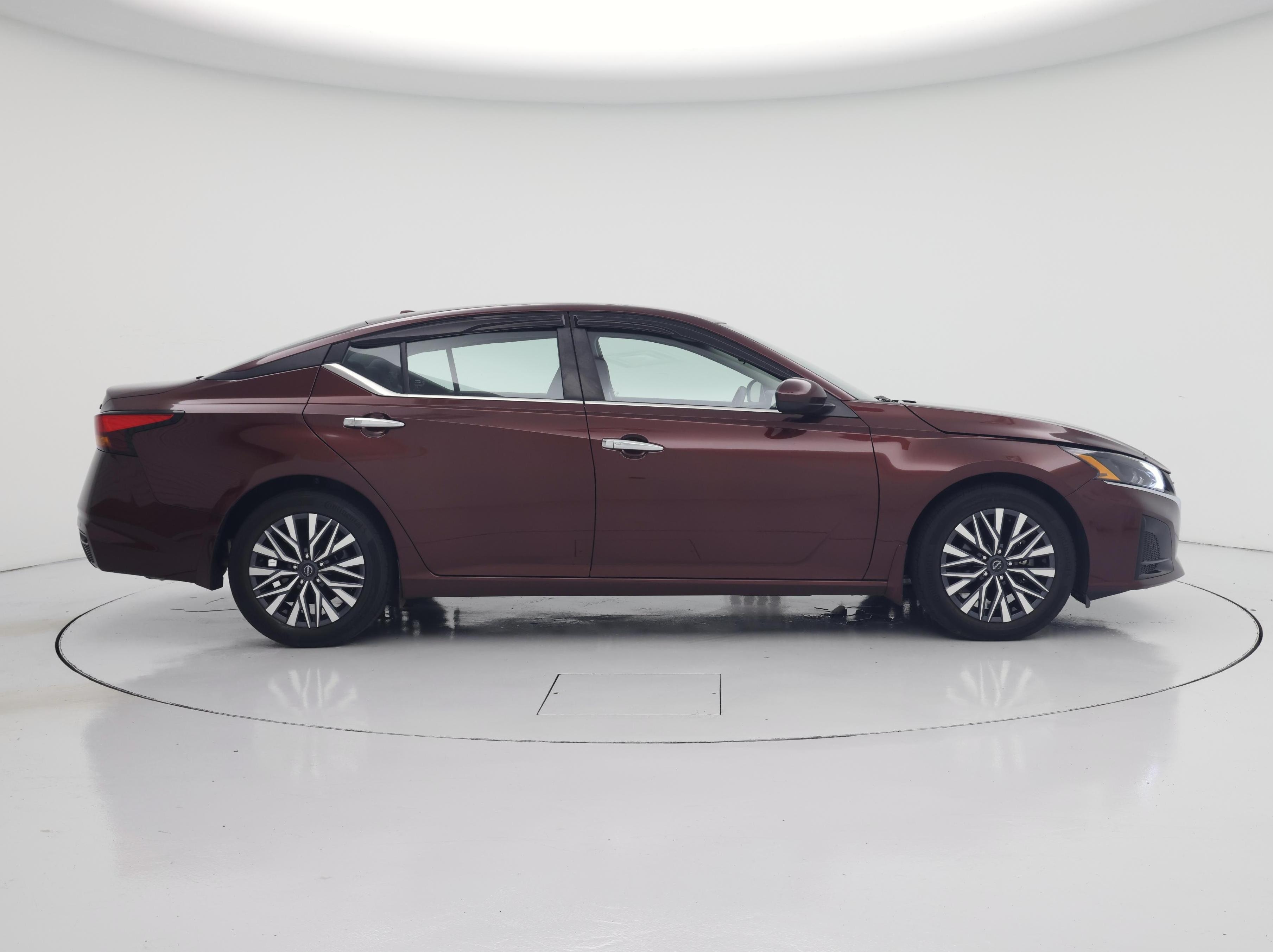 Thumbnail: 2023 Nissan Altima - 7