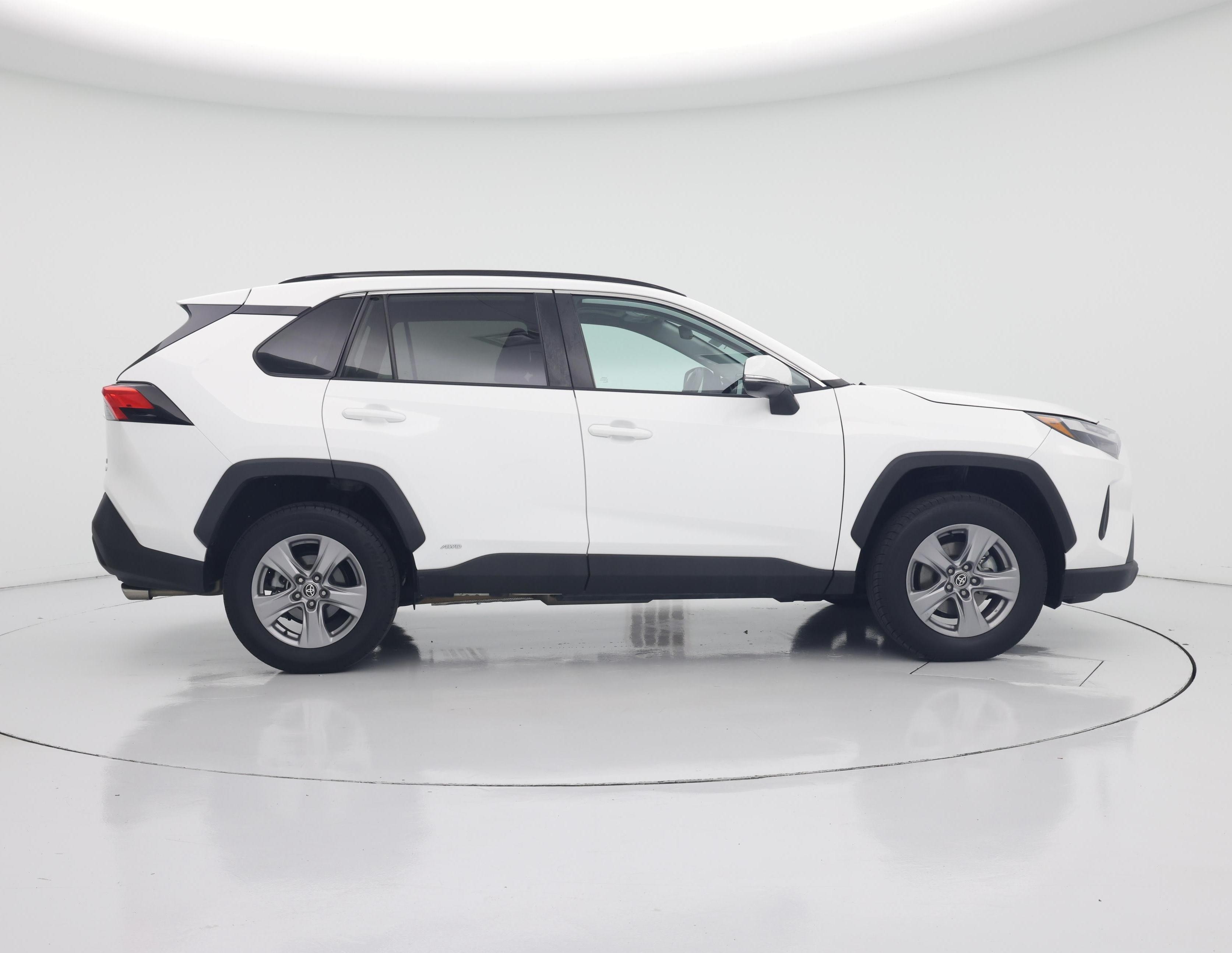 Thumbnail: 2022 Toyota RAV4 - 7