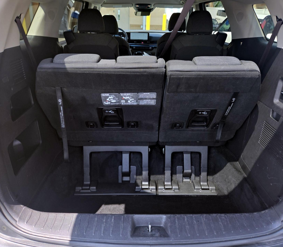 Trunk/Cargo (Seats Up)