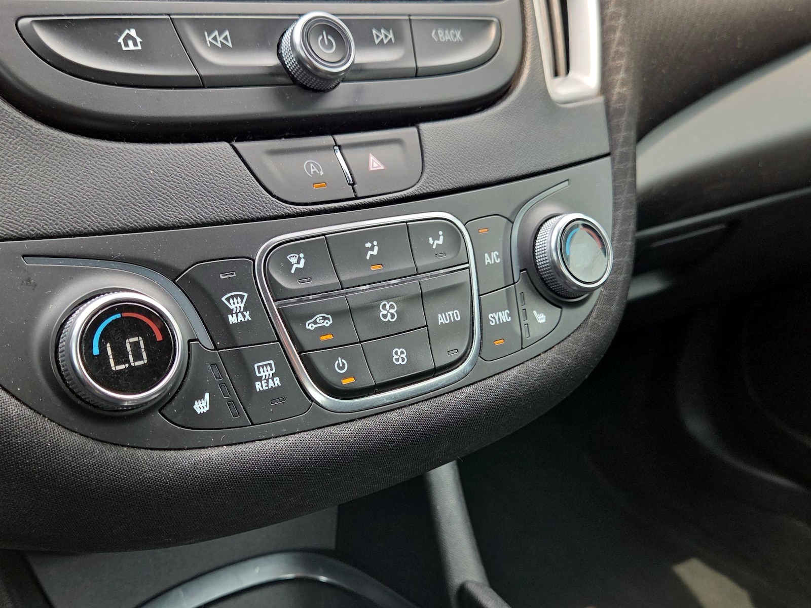 2024 Chevrolet Malibu 1LT - Photo 17