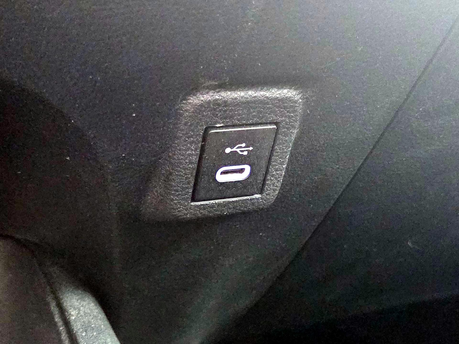 2024 Toyota Corolla LE - Photo 19