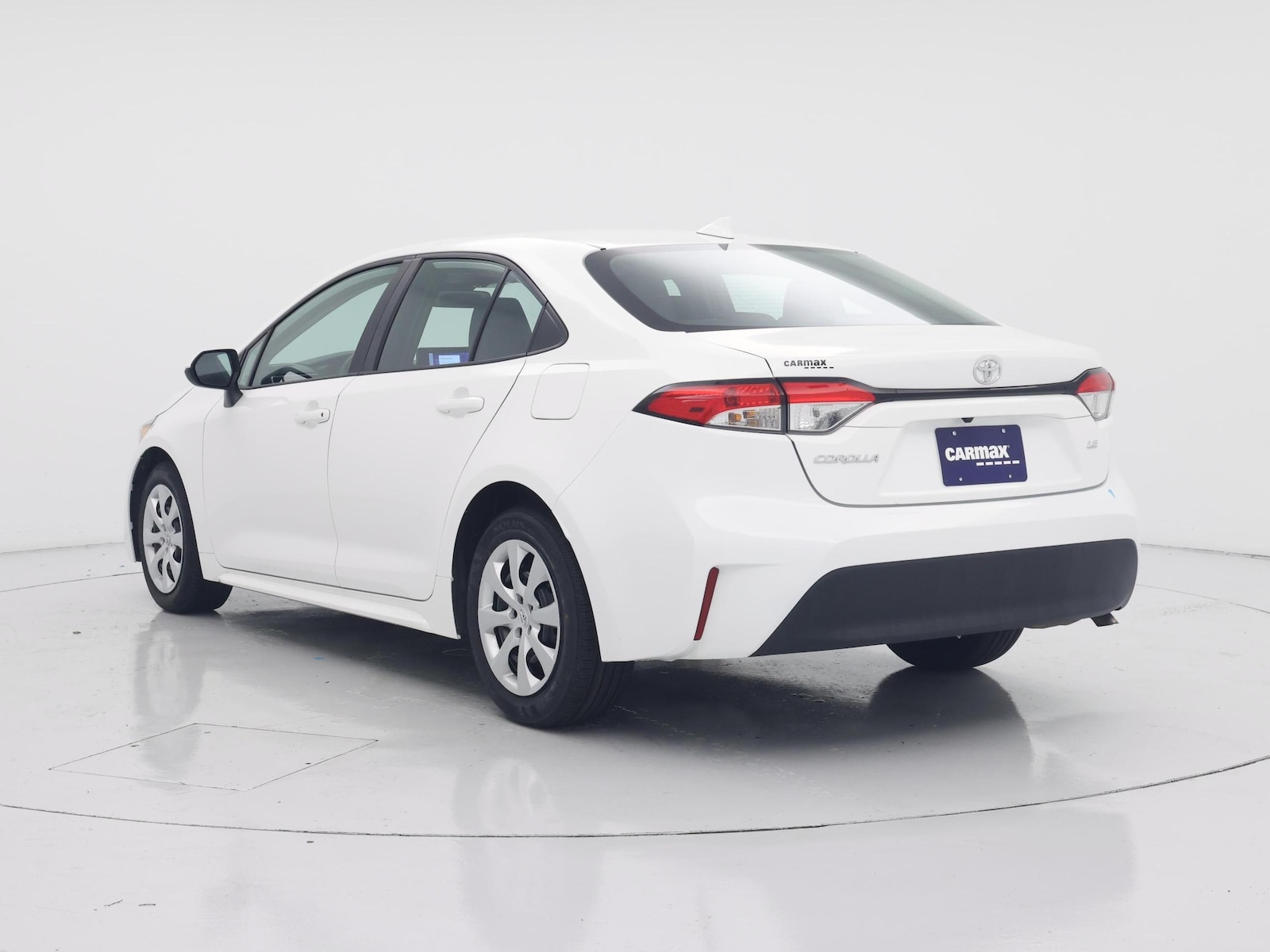 2024 Toyota Corolla LE - Photo 3