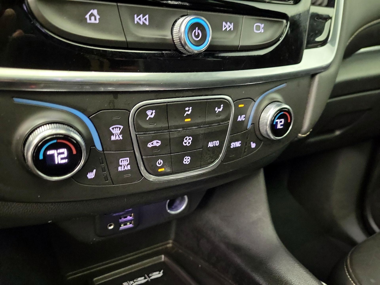 2022 Chevrolet Traverse 3LT - Photo 18